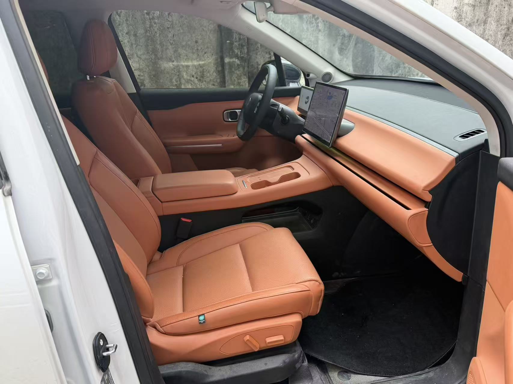Leapmotor 2024 C16 200 Deluxe Edition