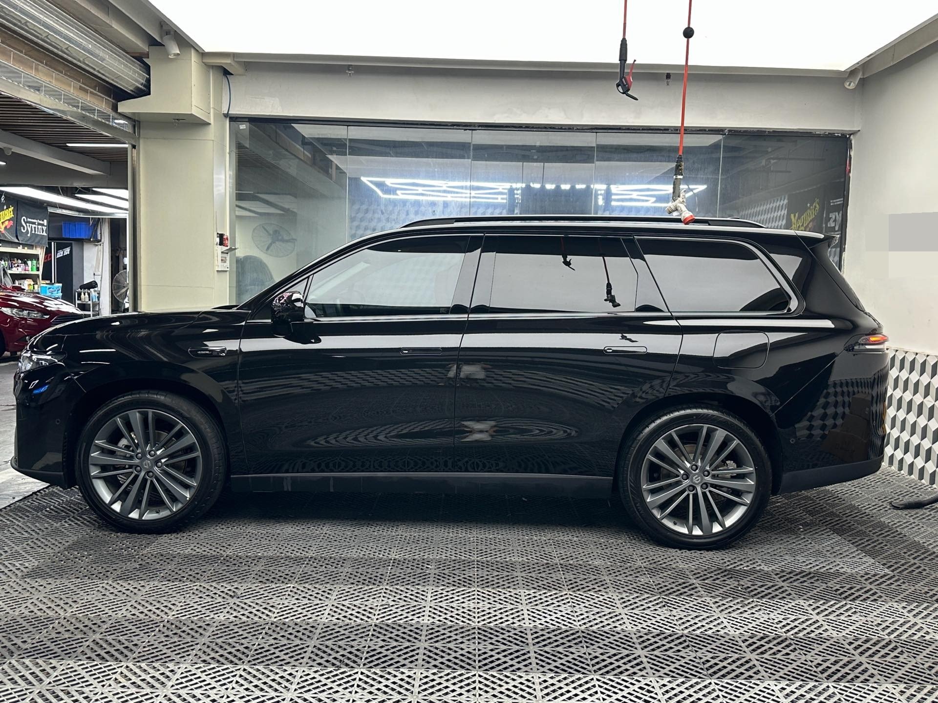 零跑 2024款 C16 200尊享版