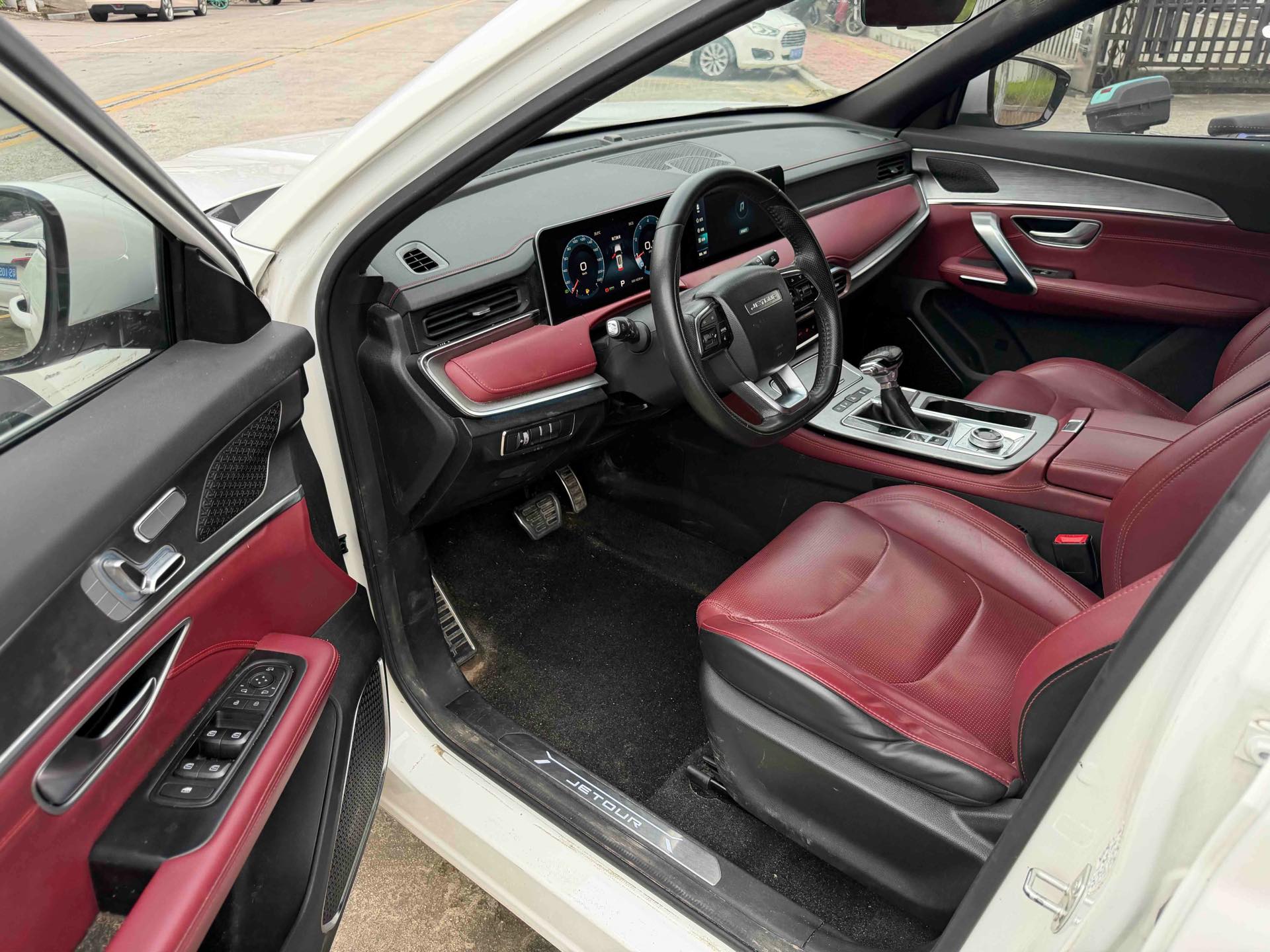 JETOUR 2021 X70 PLUS 1.5T Fire 7-Seater