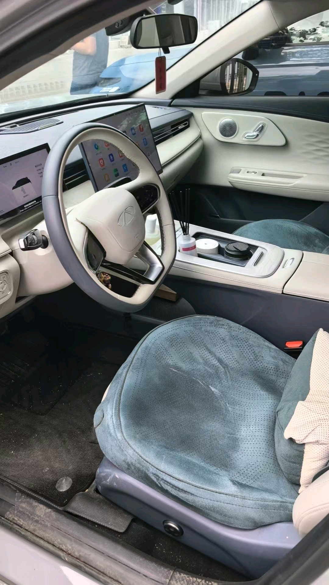 奇瑞 2025款 风云A8L 1.5TGDI 145km 舒适型