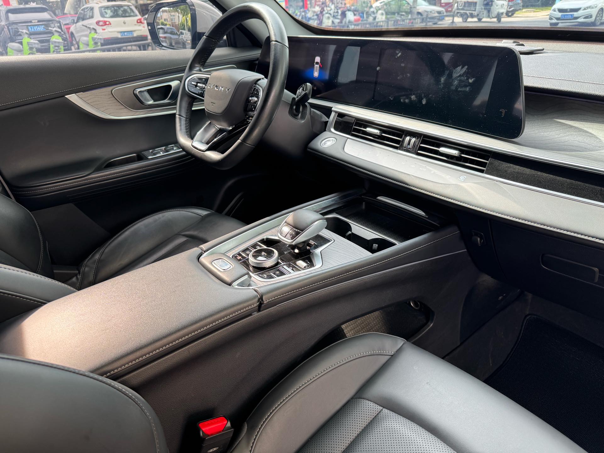 奇瑞 2022款 瑞虎8 PRO 1.6T 290T 两驱天穹版7座