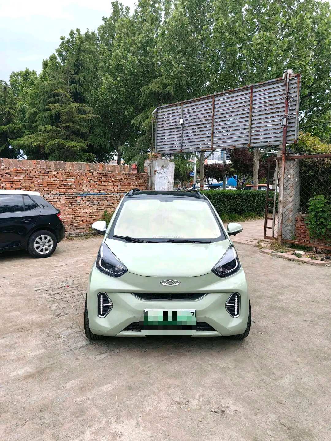 奇瑞 2022款 eQ1 甜粉款 全糖版 磷酸铁锂 29.2kWh 30kW 301km