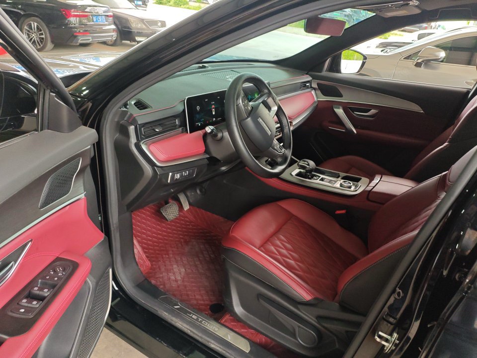 JETOUR 2025 X70 PLUS 1.5T Champion Edition PRO 5-Seater