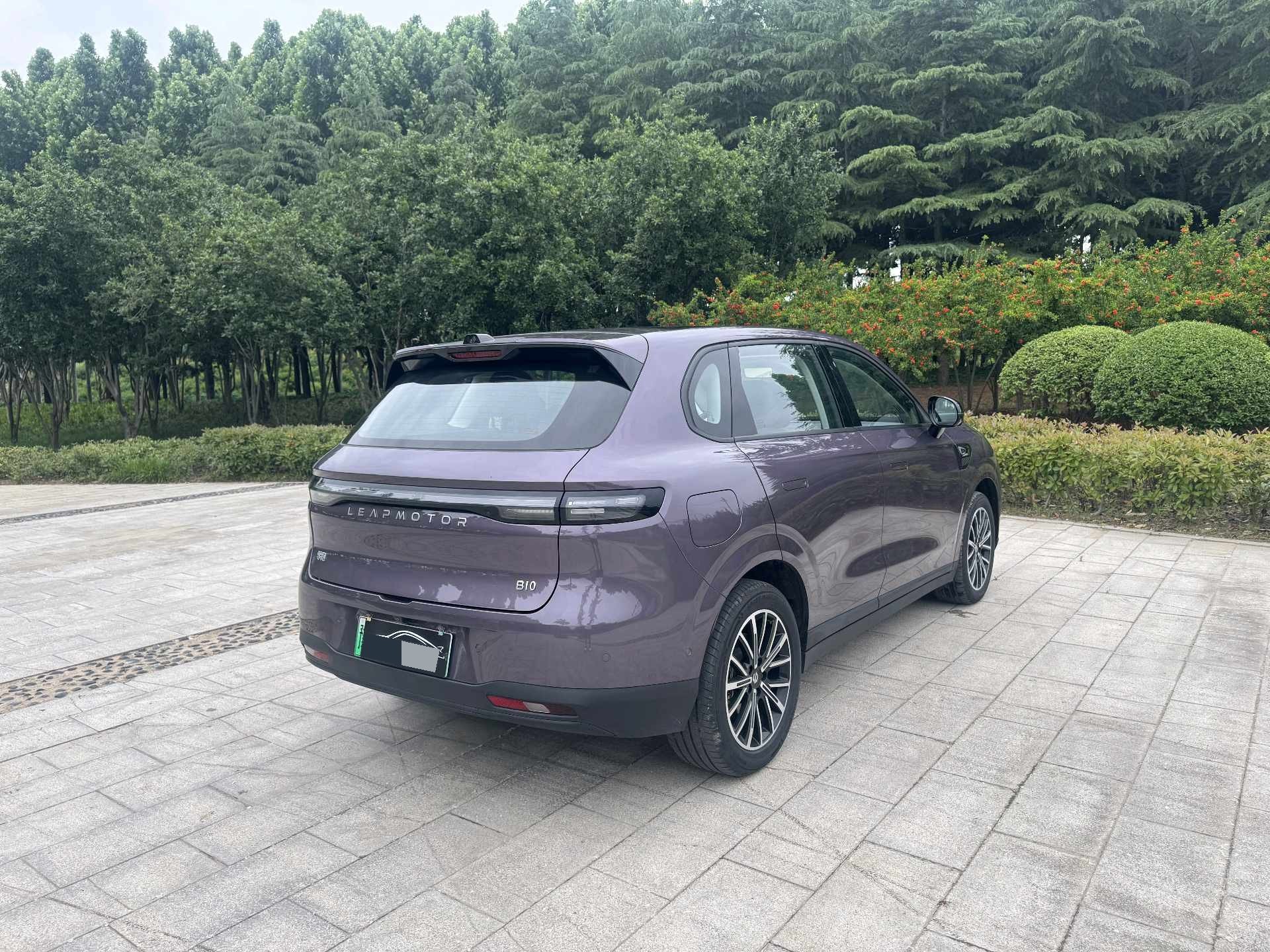 零跑 2025款 B10 510激光雷达智驾版
