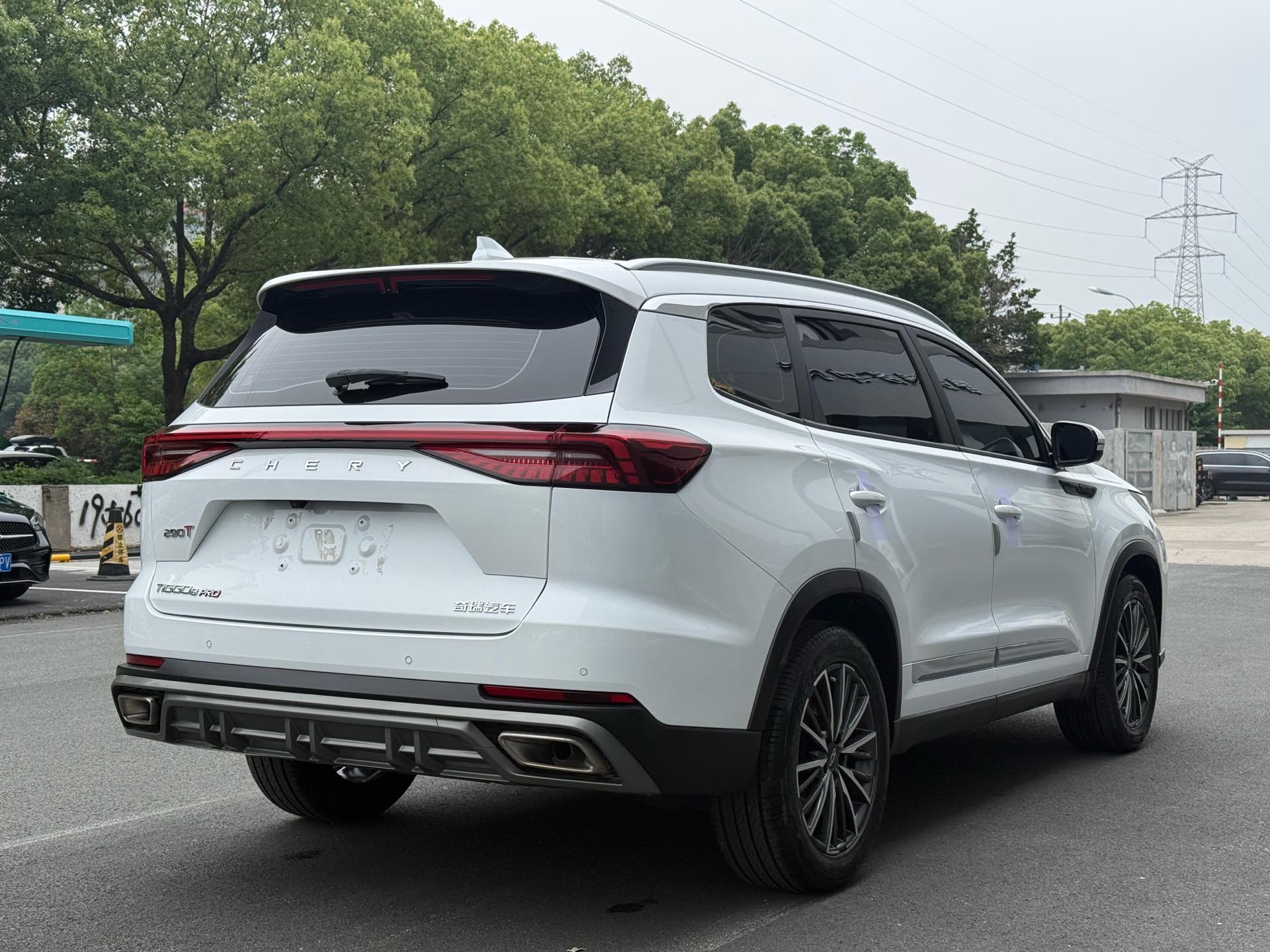 奇瑞 2025款 瑞虎8 PRO 1.6T 290T 两驱豪华版