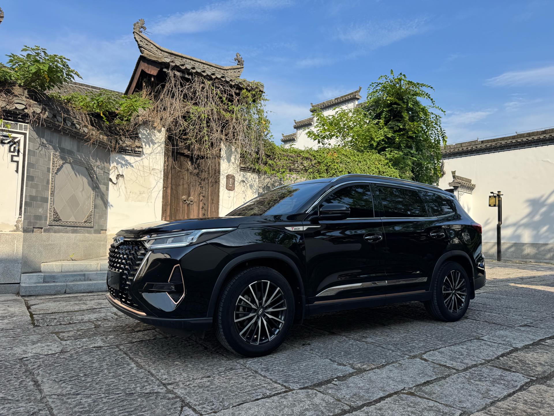 奇瑞 2022款 瑞虎8 PRO 1.6T 290T 两驱浩瀚版5座