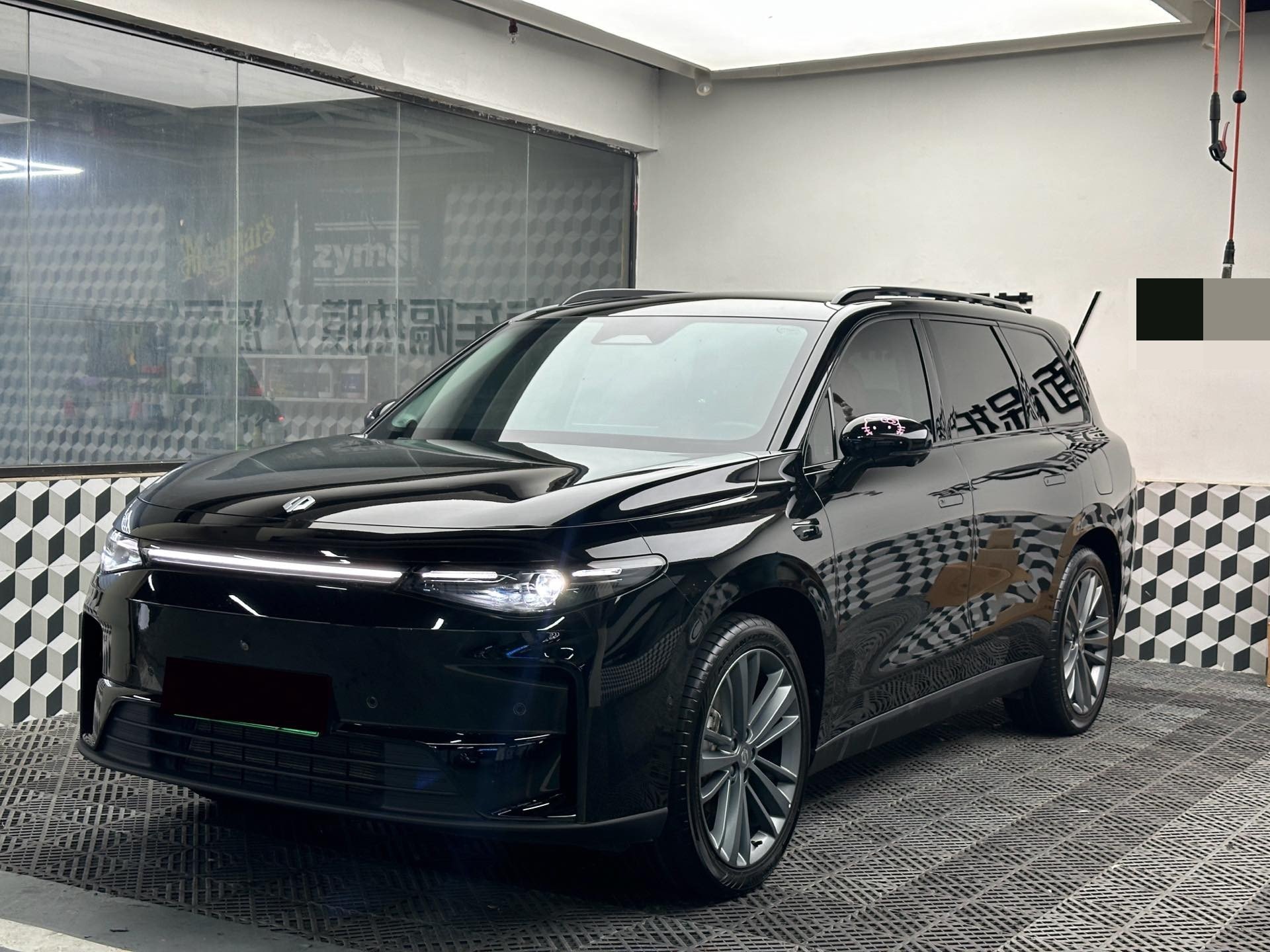 零跑 2024款 C16 200尊享版