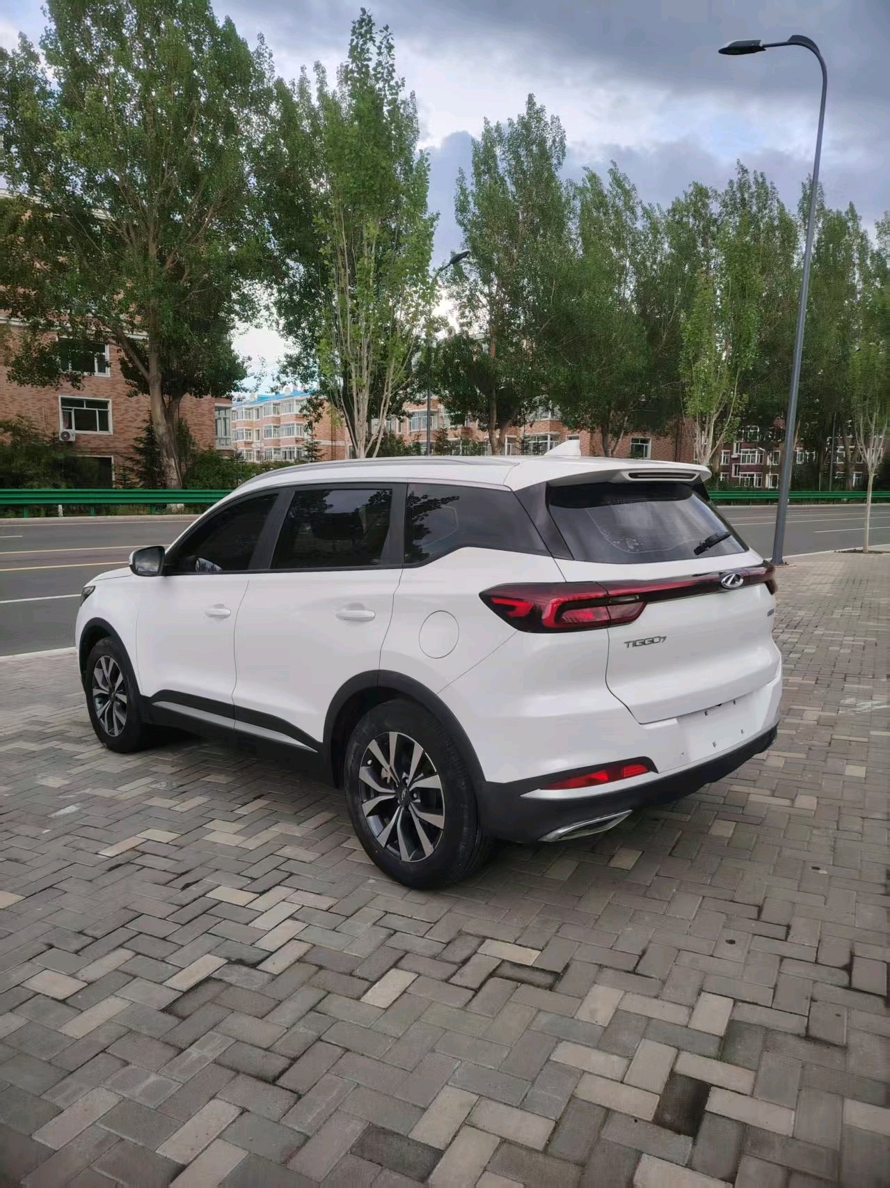 奇瑞 2020款 瑞虎7 1.5T 无级 豪华型
