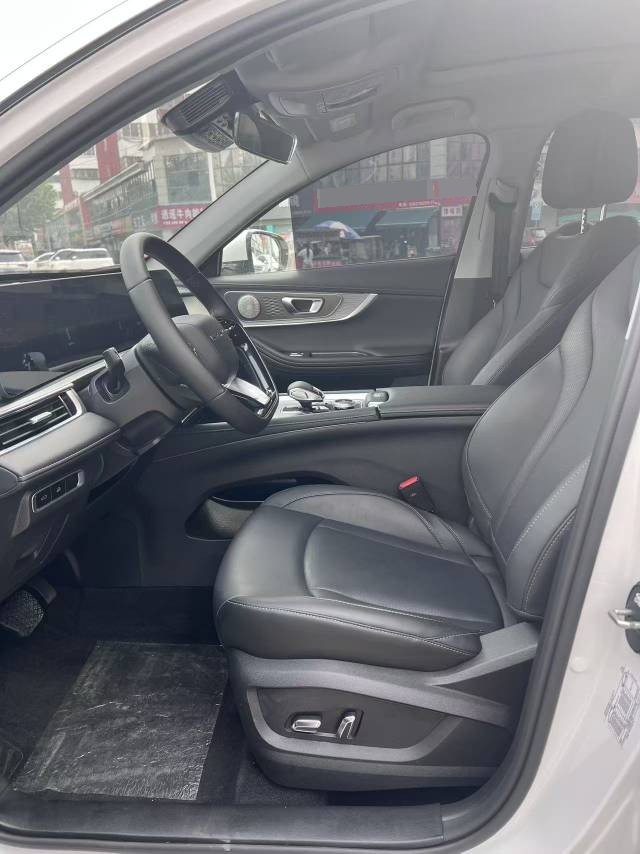 Chery 2025 Tiggo 8 PRO 1.6T 290T 2WD Luxury Edition