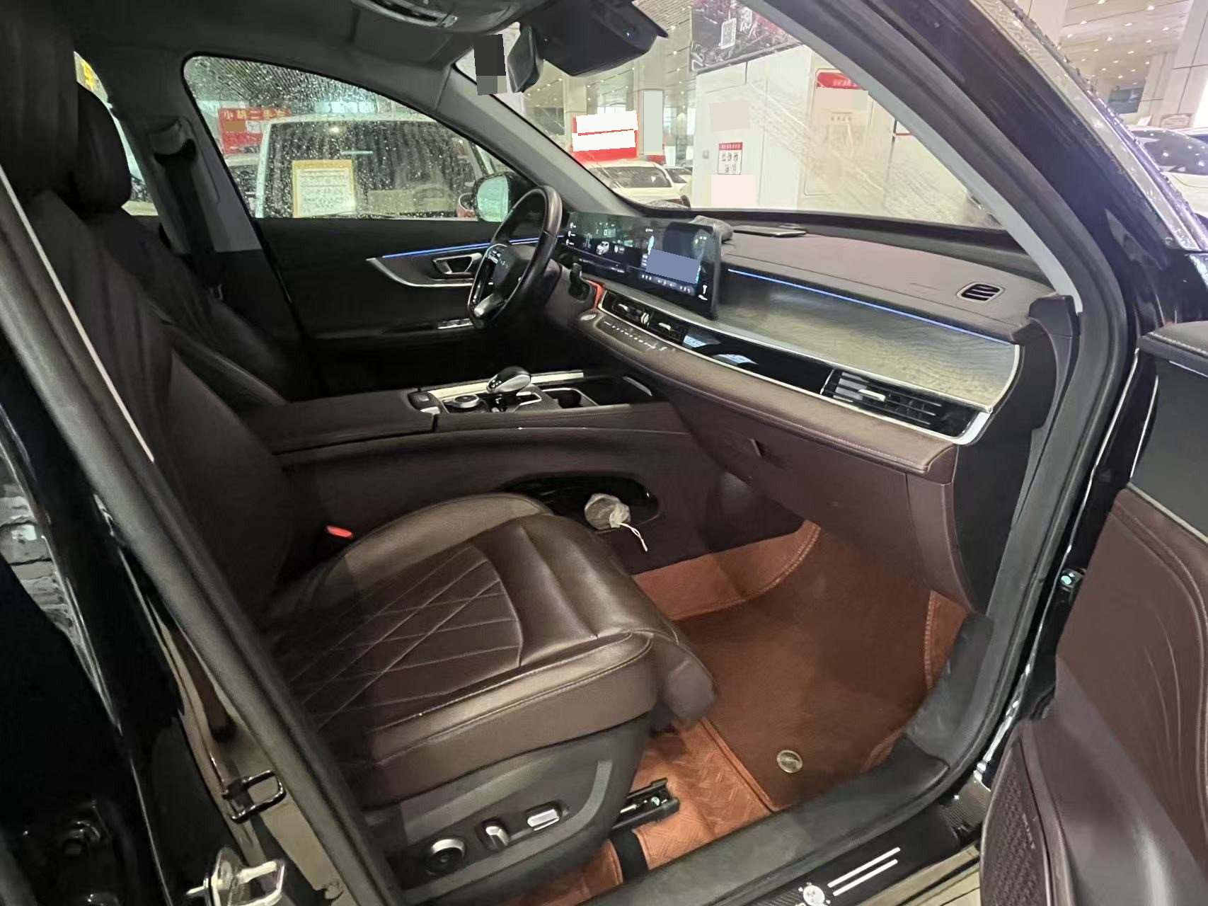 奇瑞 2024款 瑞虎8 PRO 2.0T 390T 冠军版两驱巅峰版7座