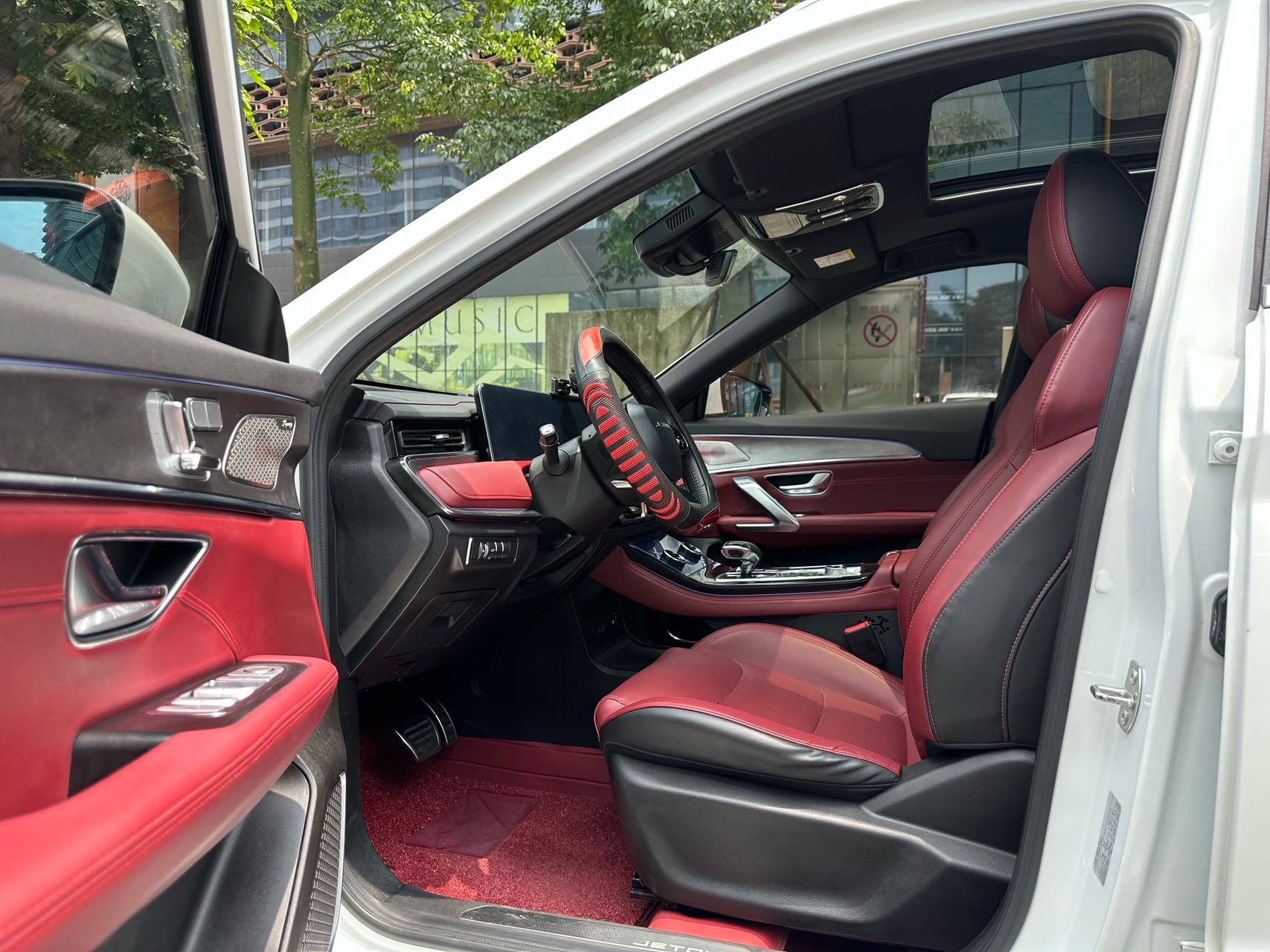 JETOUR 2021 X70 PLUS 1.6T Di 5-Seater