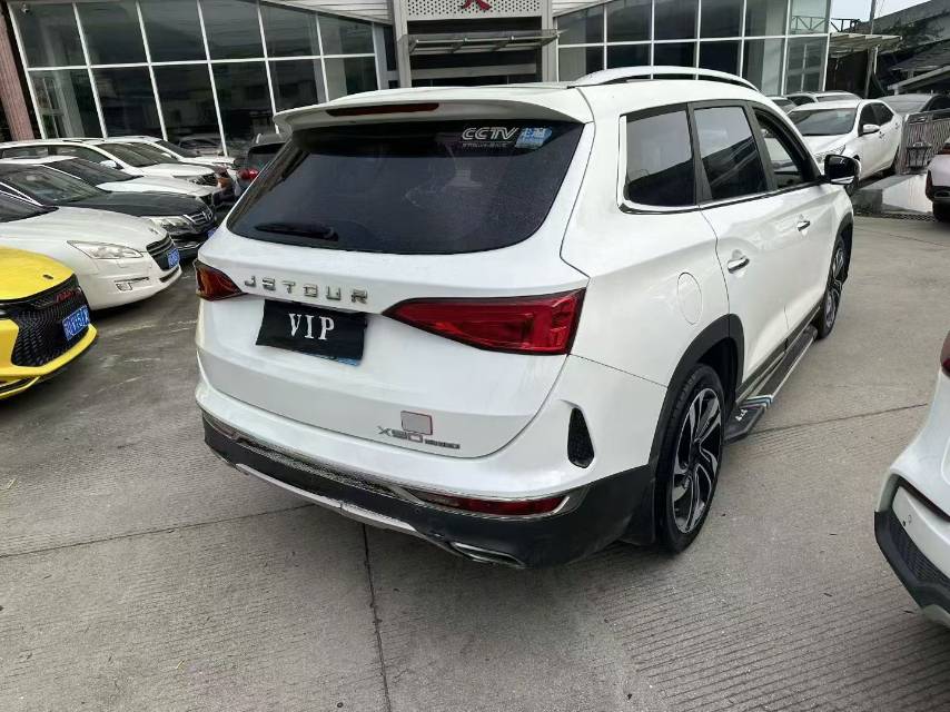 捷途 2019款 X90 1.6T 尊旅版7座