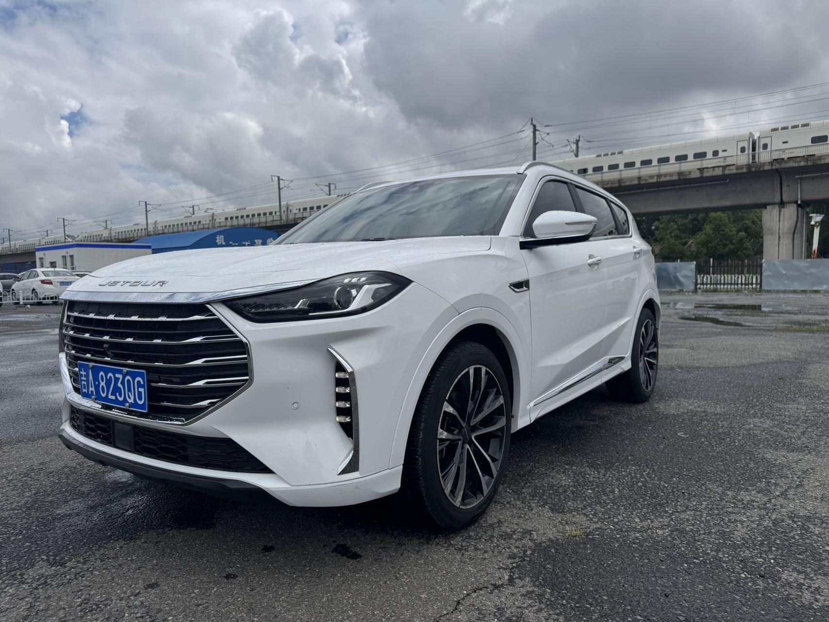 JETOUR 2021 X70 PLUS 1.6T Di PRO 5-Seater
