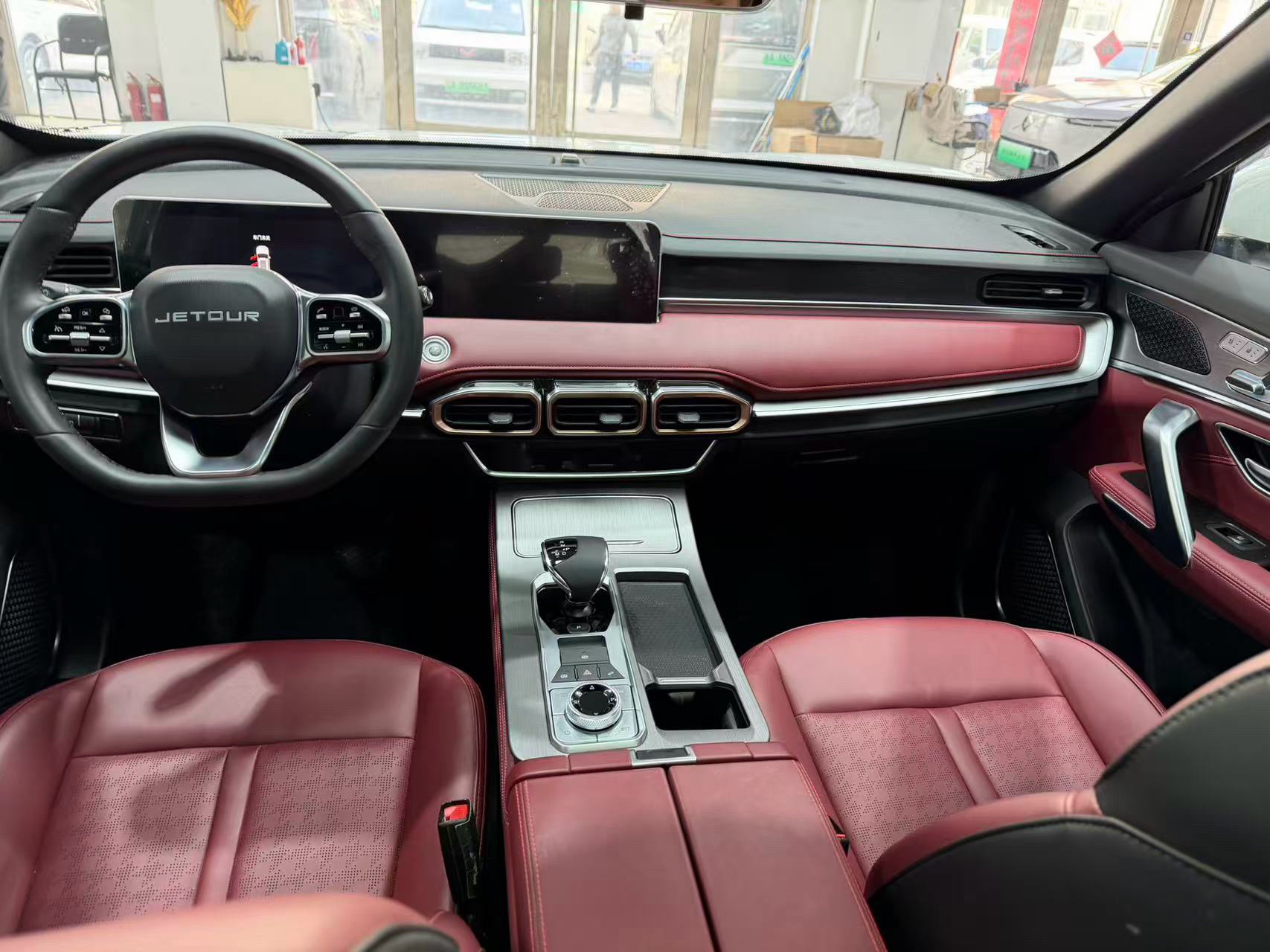 JETOUR 2025 X70 PLUS 1.5T Champion Edition MAX+ 5-Seater