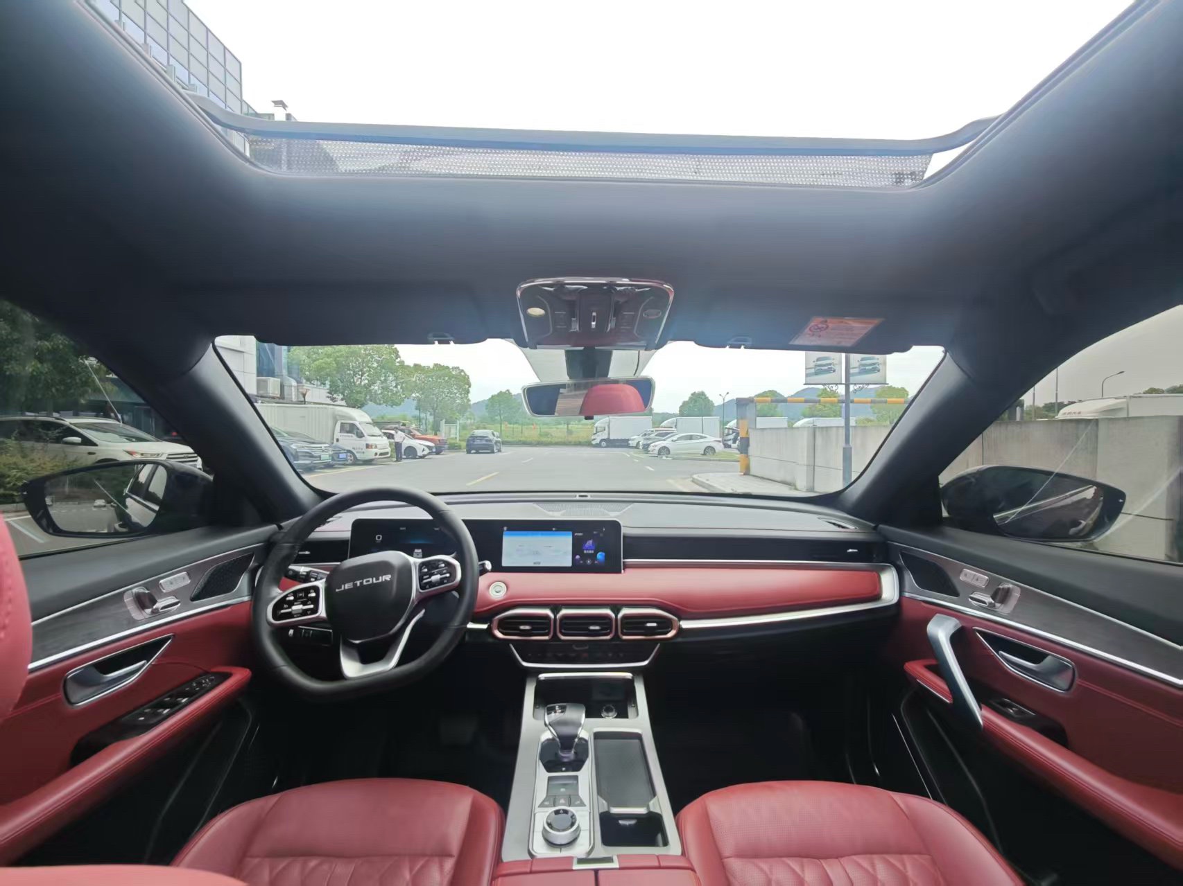 JETOUR 2024 X70 PLUS 1.5T Champion Edition MAX+ 5-Seater
