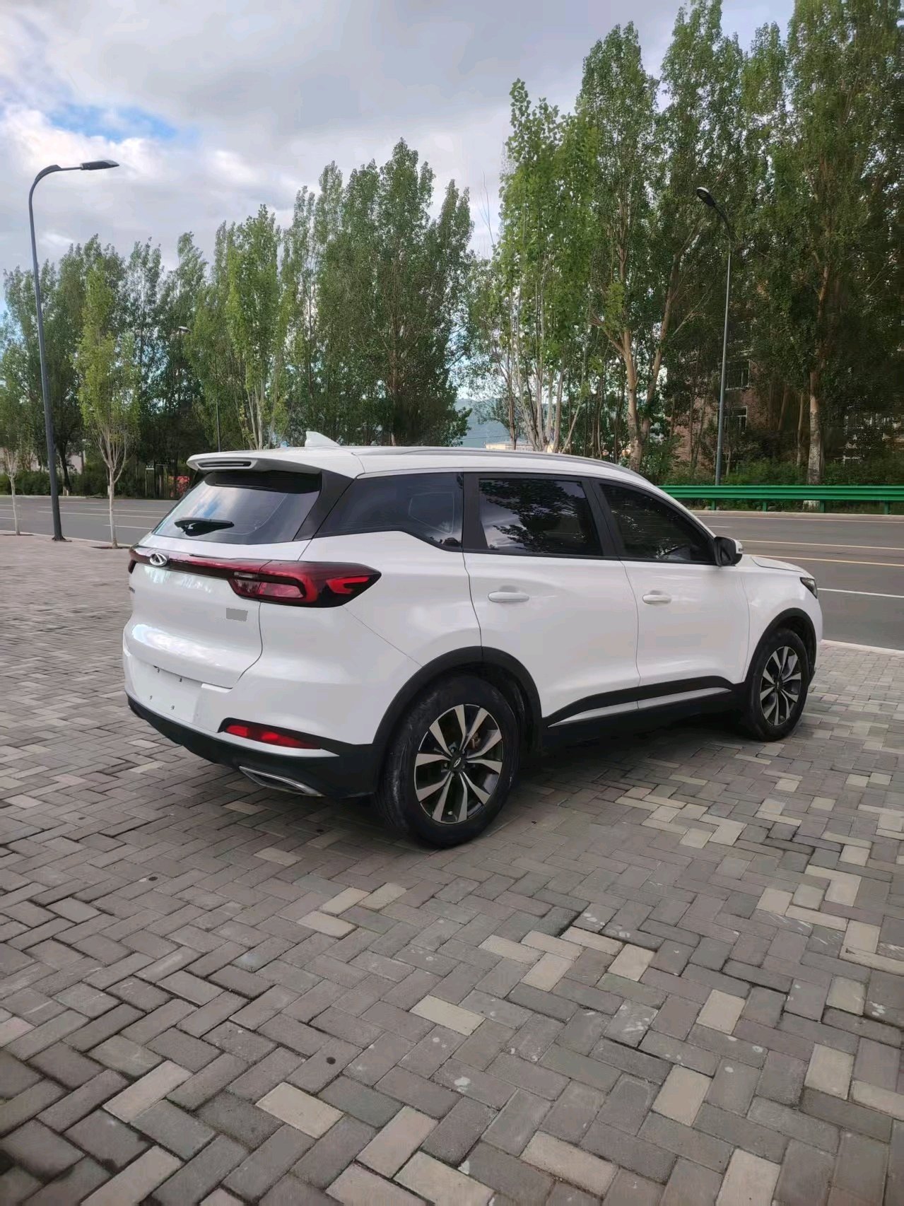 奇瑞 2020款 瑞虎7 1.5T 无级 豪华型