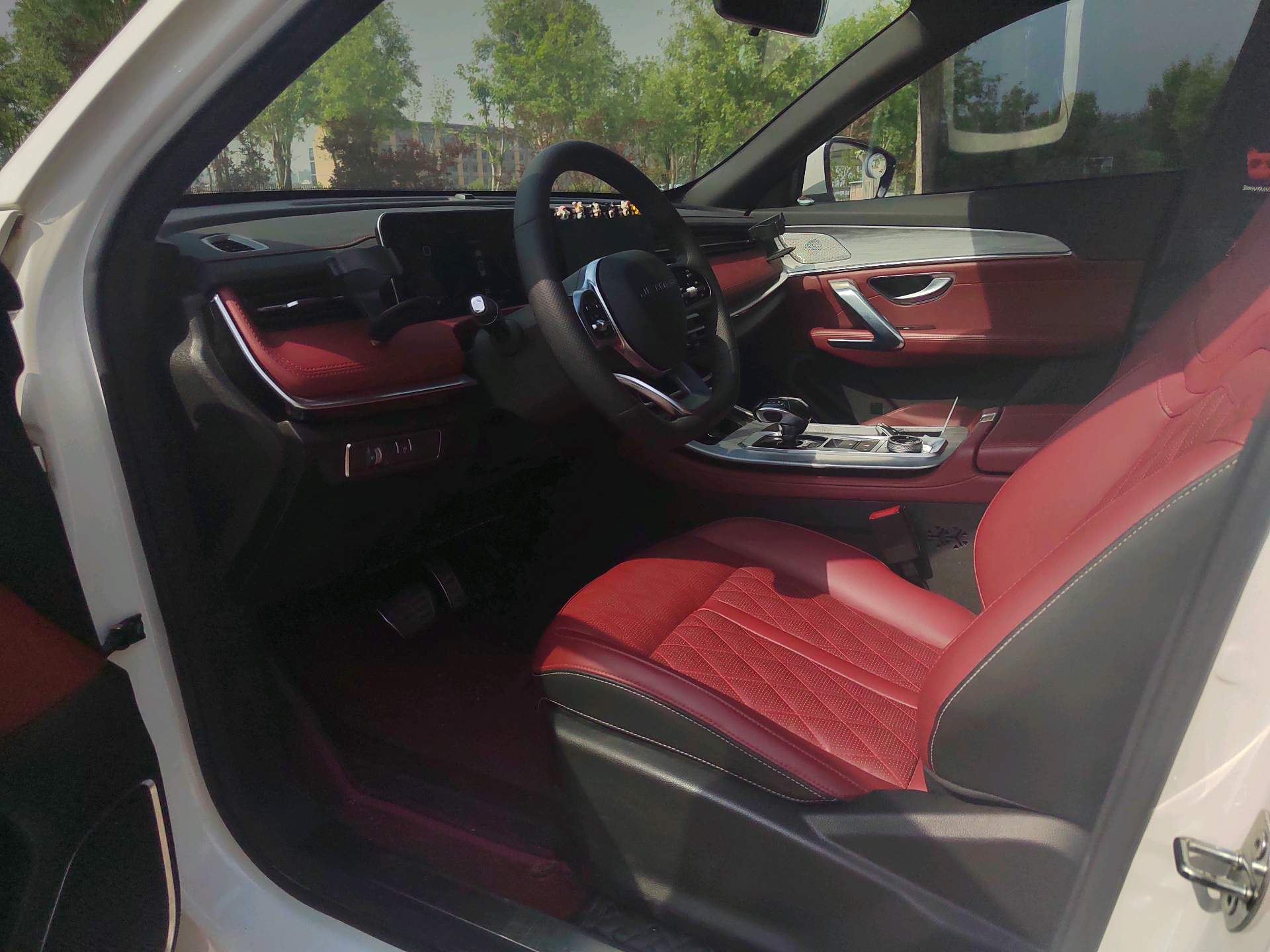 JETOUR 2023 X70 PLUS 1.6T Strong 5-Seater