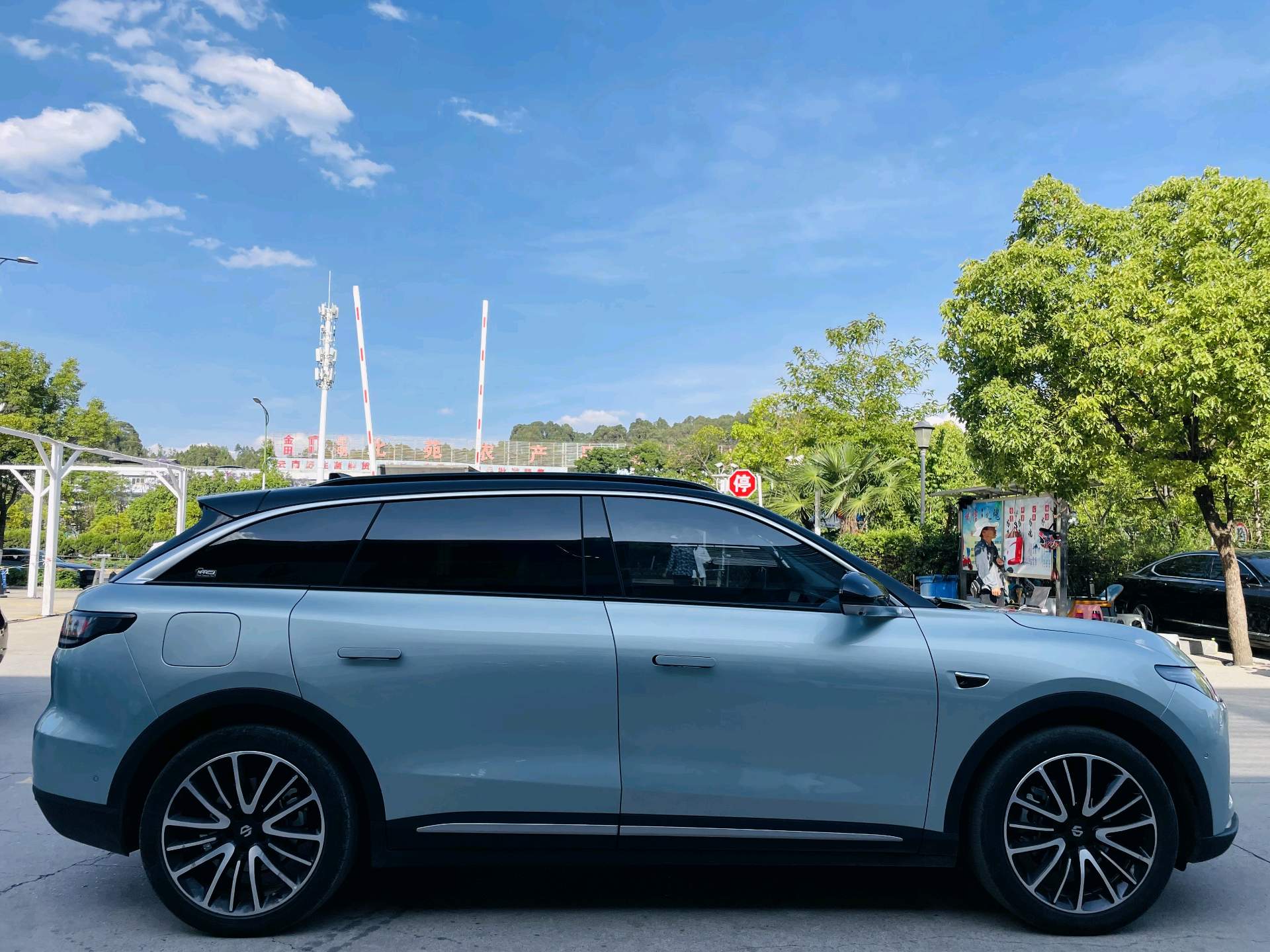 零跑 2023款 C11 500 舒享版