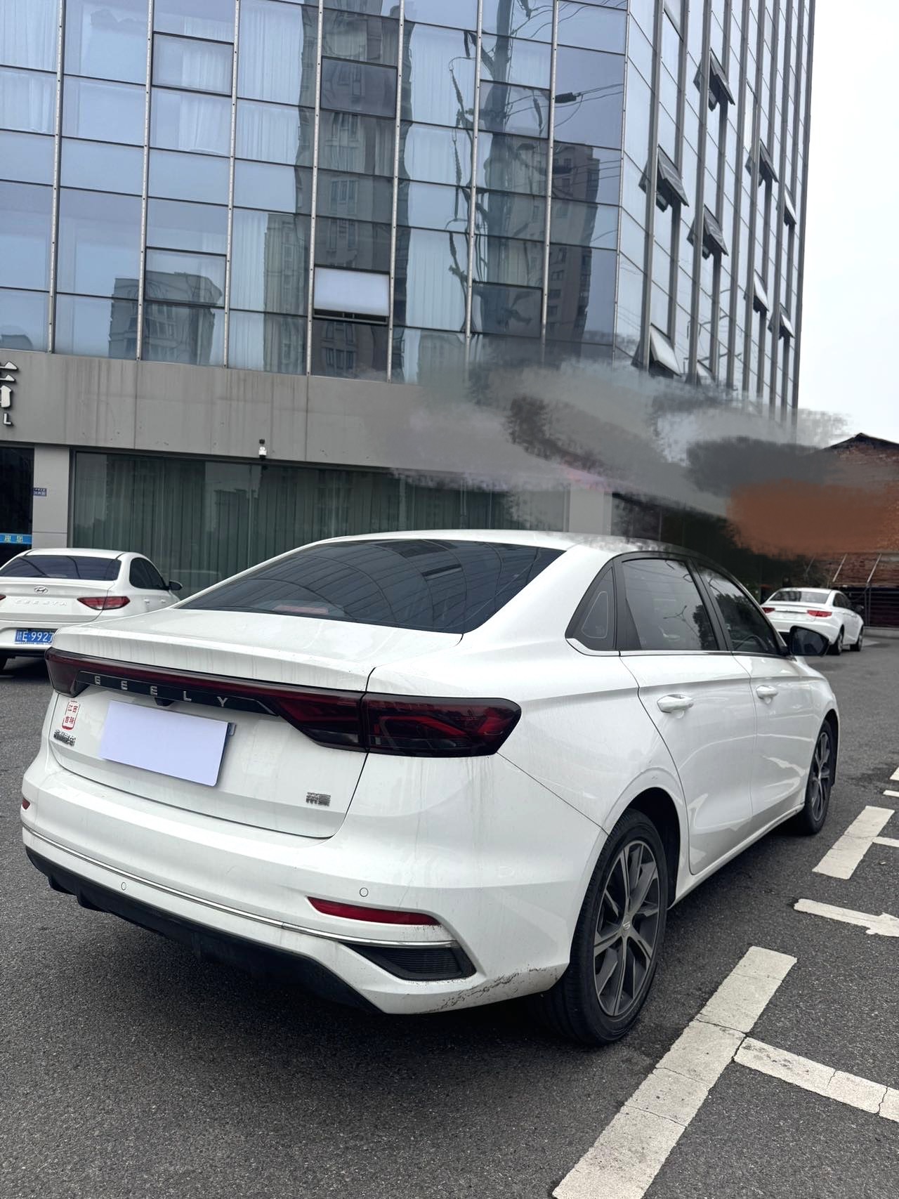 Geely 2023 Emgrand Sedan 1.5 CVT Champion Edition Flagship