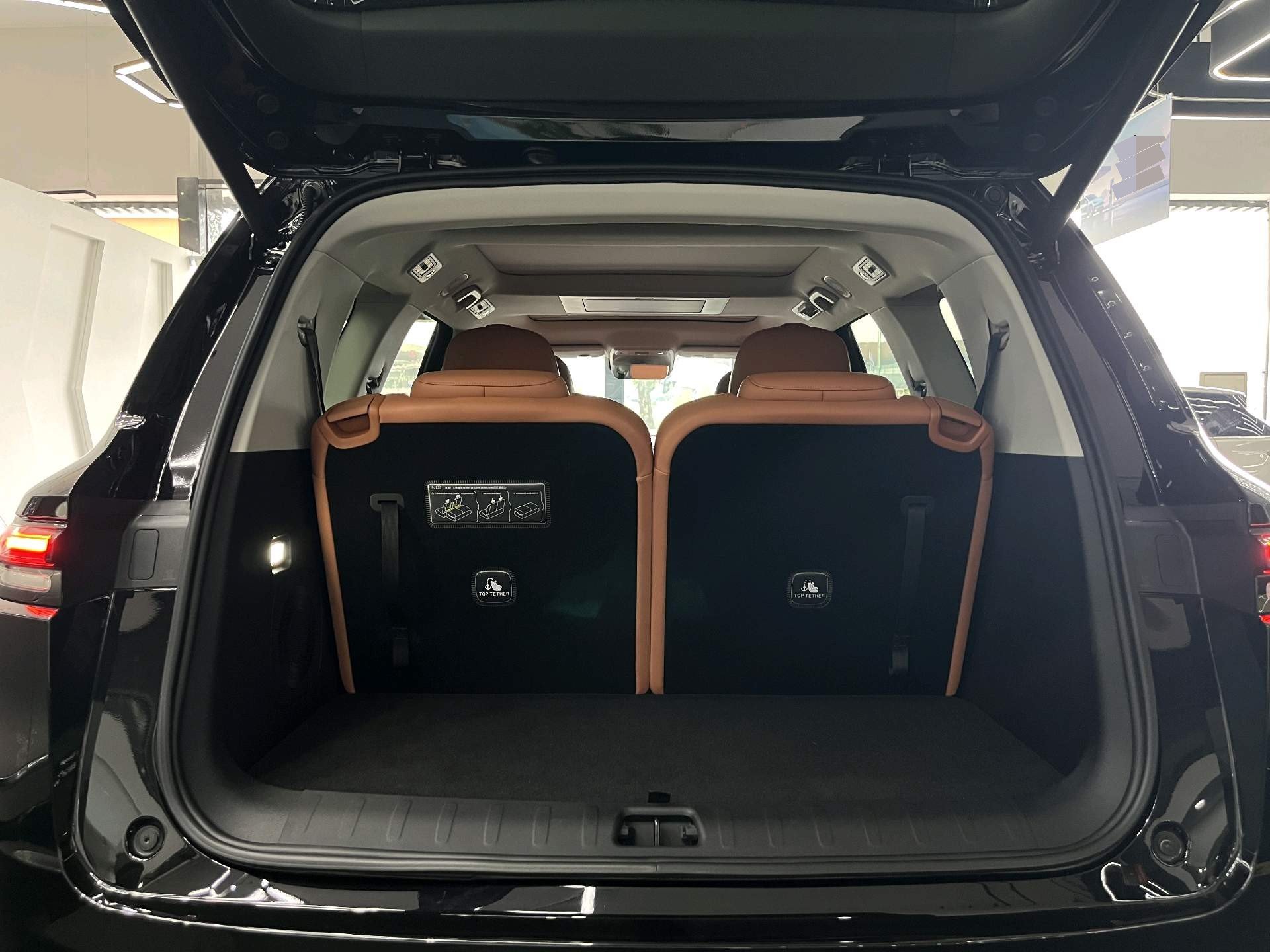 Leapmotor 2026 C16 280 LiDAR Zhizun Edition 6-Seater