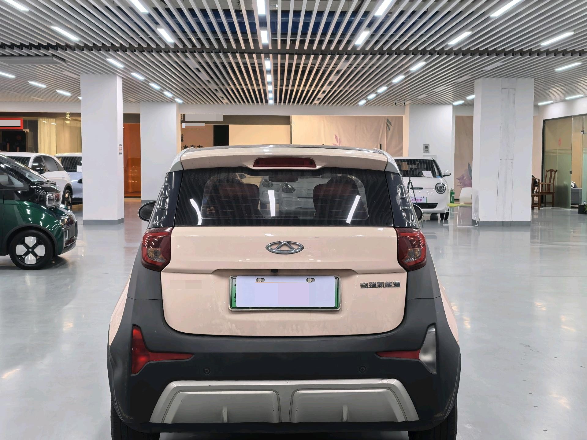 奇瑞 2022款 eQ1 甜粉款 微糖版 磷酸铁锂 30kW 301km(改款)