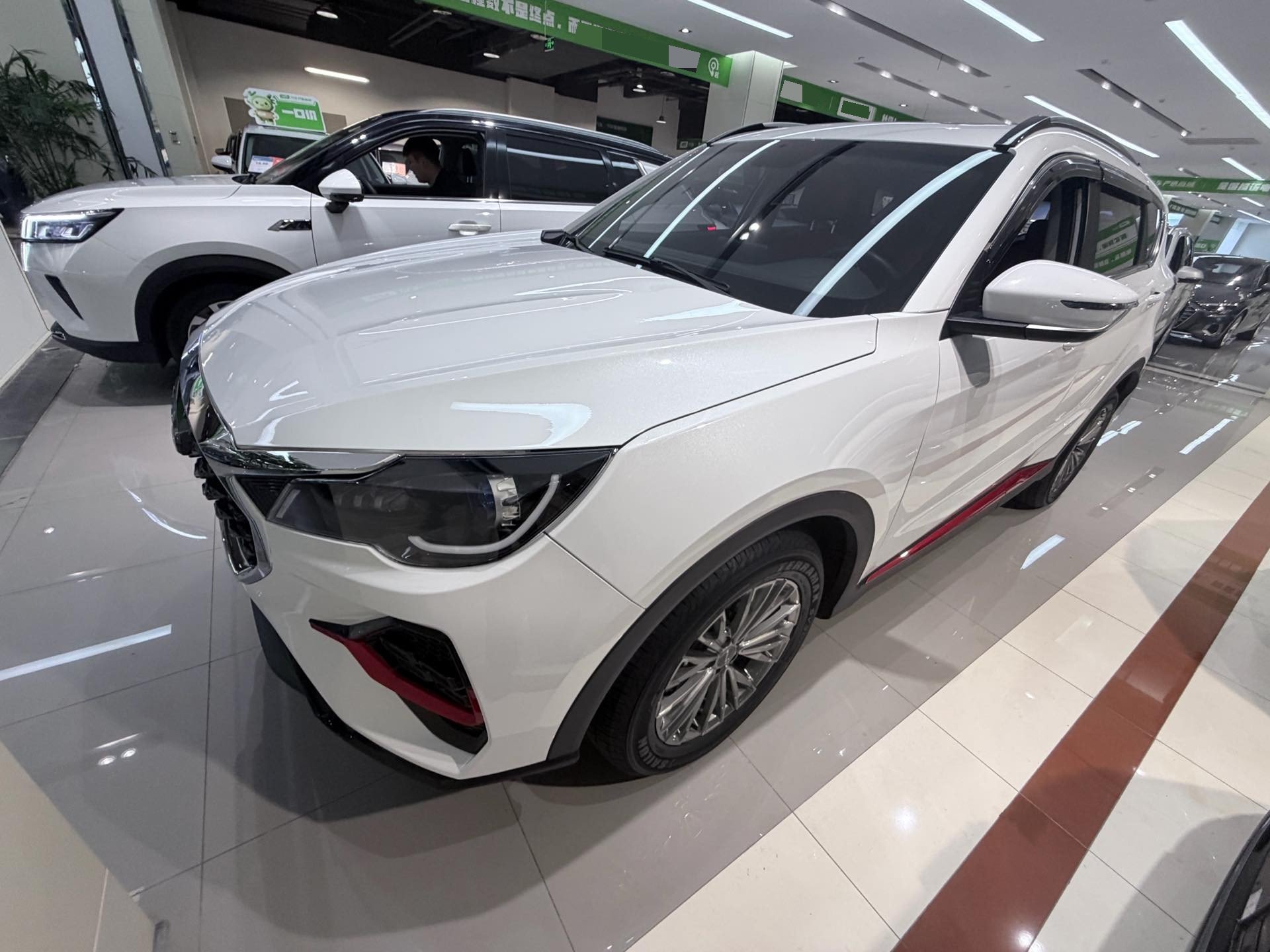 JETOUR 2023 X70 1.5T Beyond PRO 7-Seater