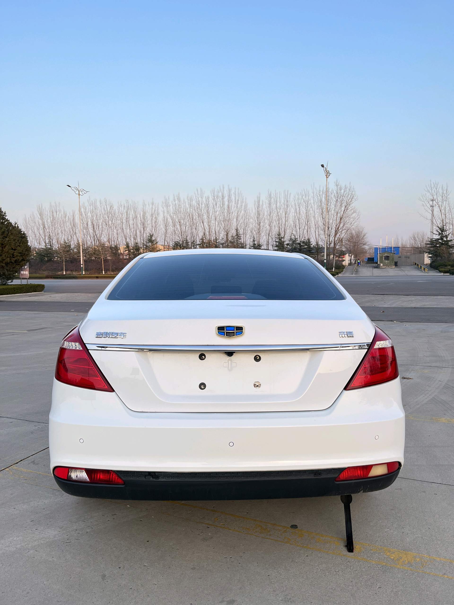 Geely 2017 Emgrand Sedan 1.5 Million Edition Fashion