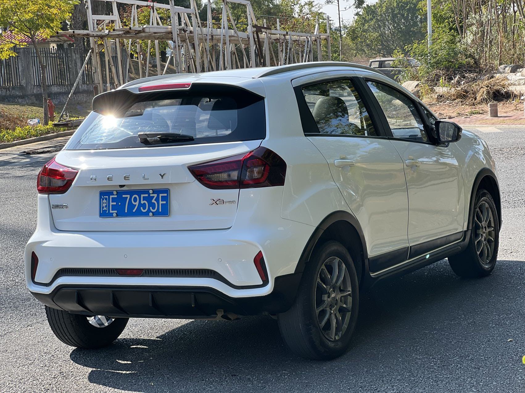 吉利 2020款 远景X3 1.5 无级 精英型