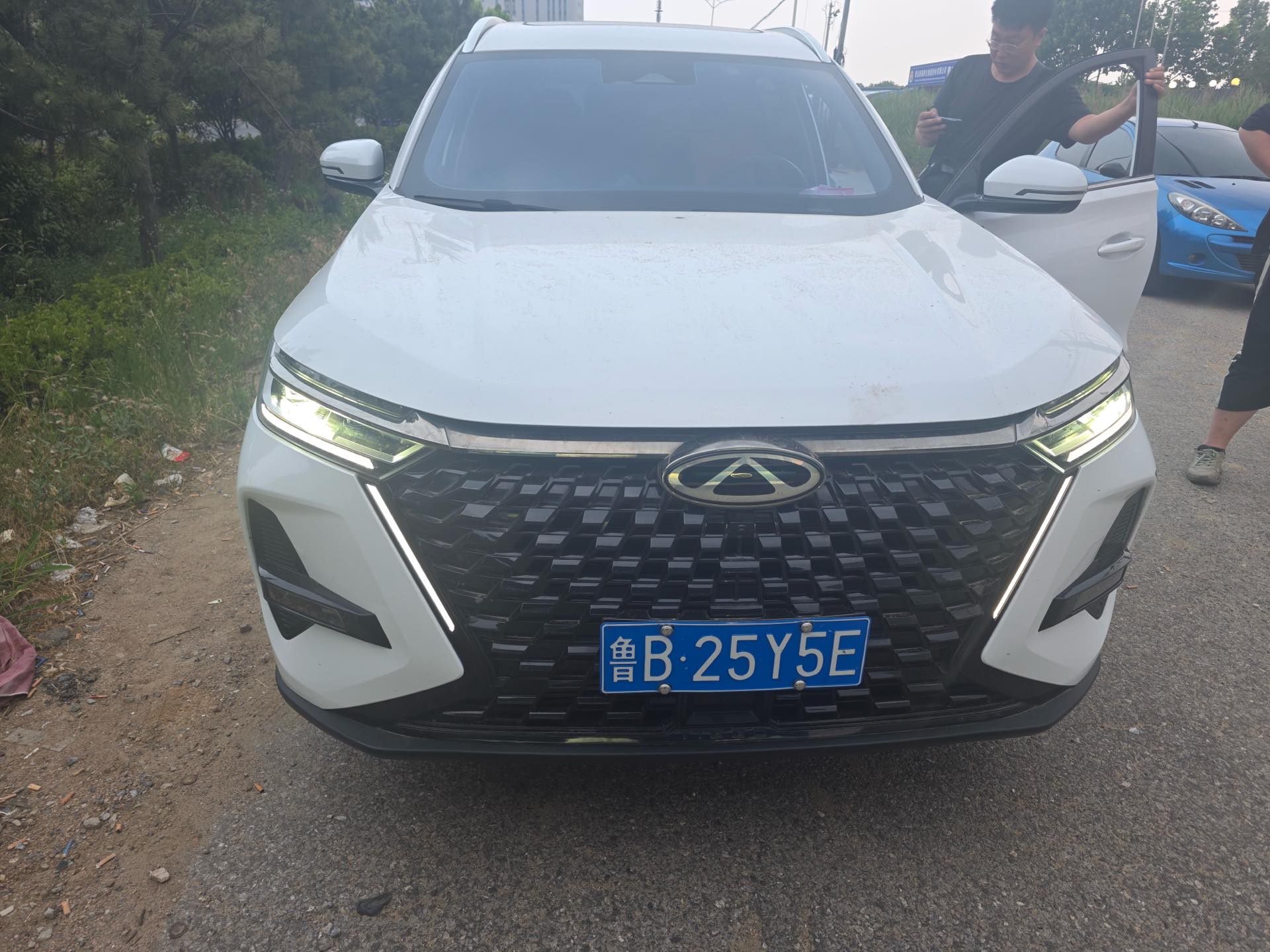 奇瑞 2024款 瑞虎8 PRO 1.6T 290T 冠军版两驱巅峰版5座
