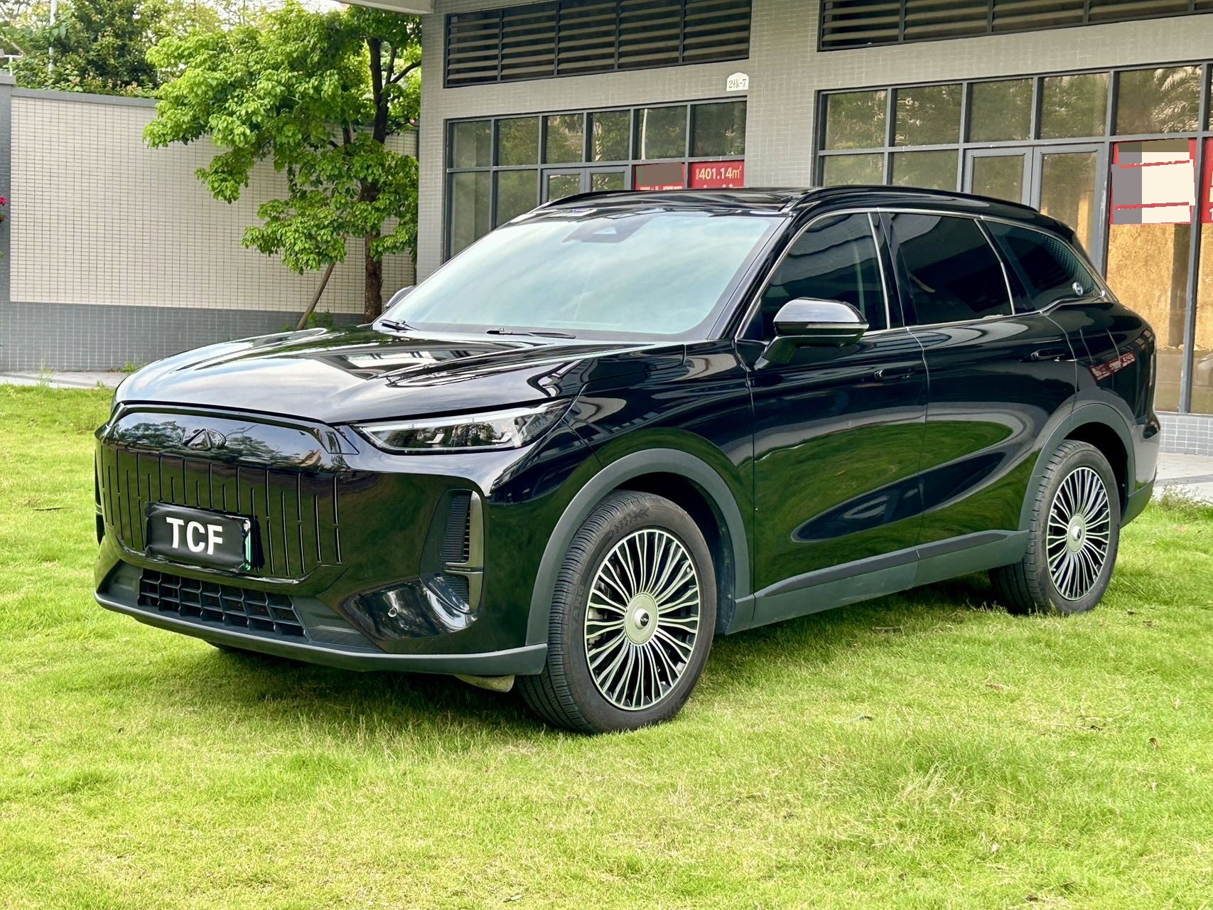 Chery 2025 Fengyun T9 C-DM 1.5T 120 Long Range Premium 7-Seat LFP