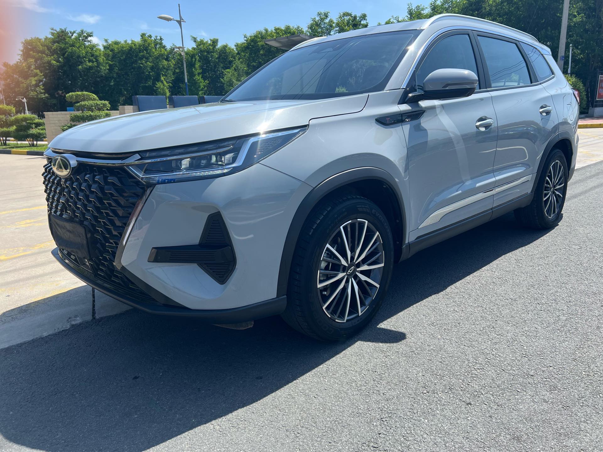 奇瑞 2022款 瑞虎8 PRO 1.6T 290T 两驱天穹版7座