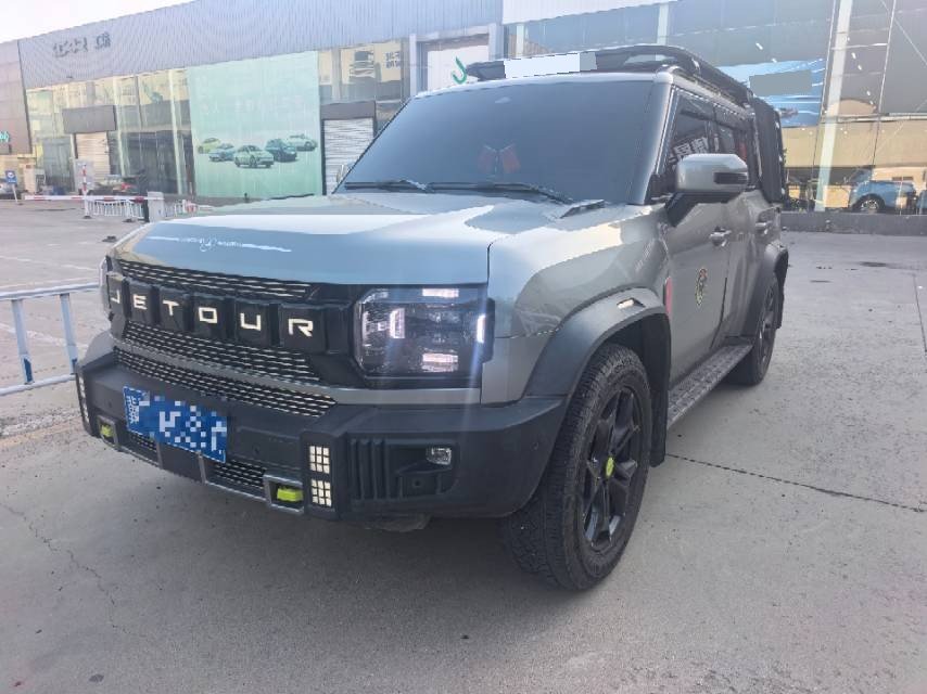 捷途 2023款 旅行者 2.0T 四驱穿越PRO+