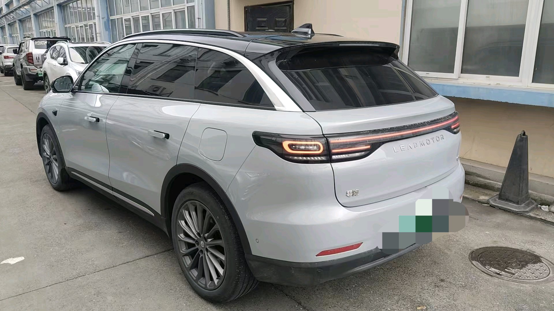 零跑 2024款 C11 300 尊享版