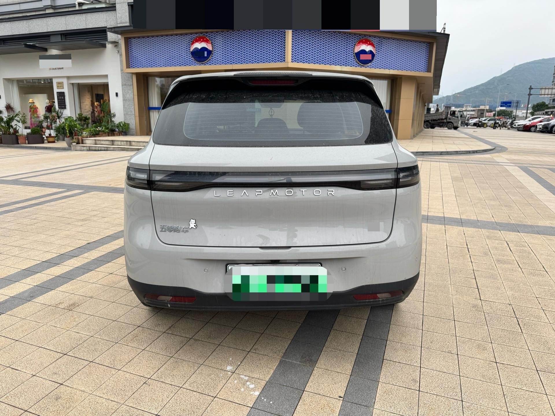零跑 2025款 B10 510舒享智驾版