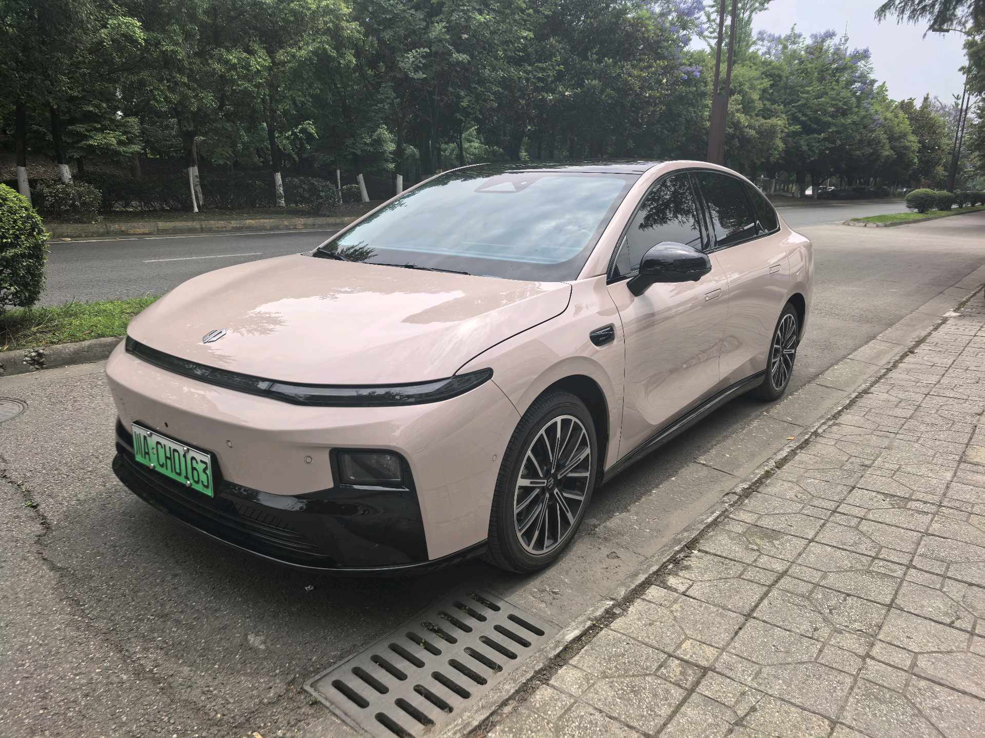 零跑 2025款 B01 550悦享版