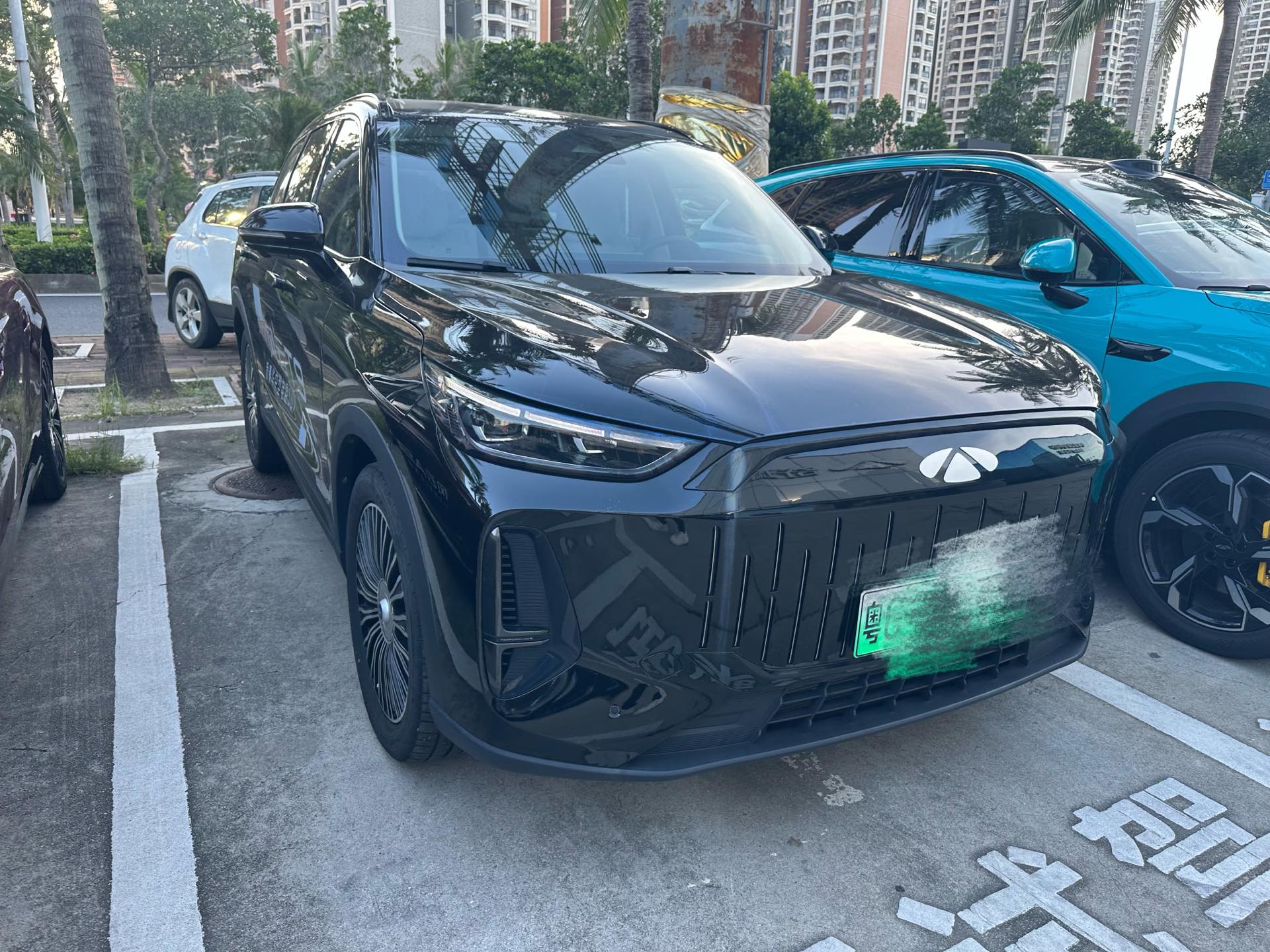 奇瑞 2024款 风云T9 C-DM 1.5T 120 长续航版旗舰型7座