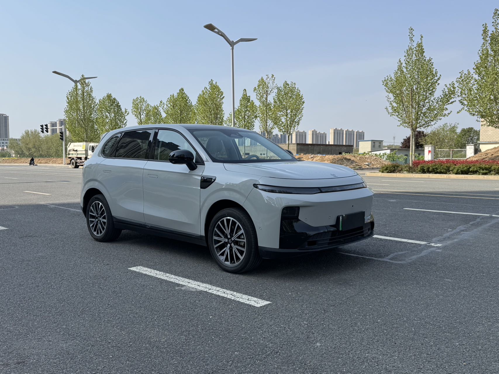 零跑 2025款 B10 510悦享智驾版