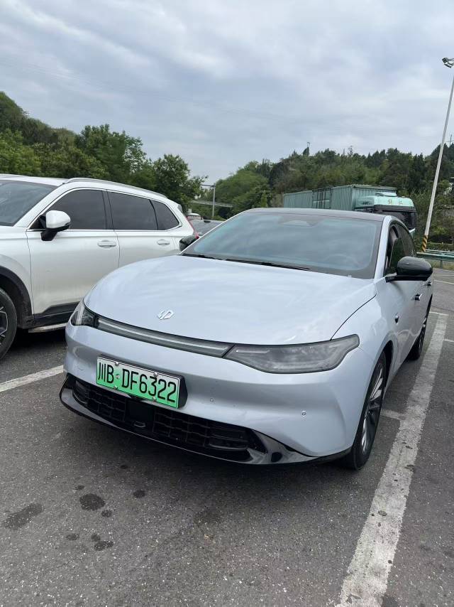 零跑 2024款 C01 525 尊享版