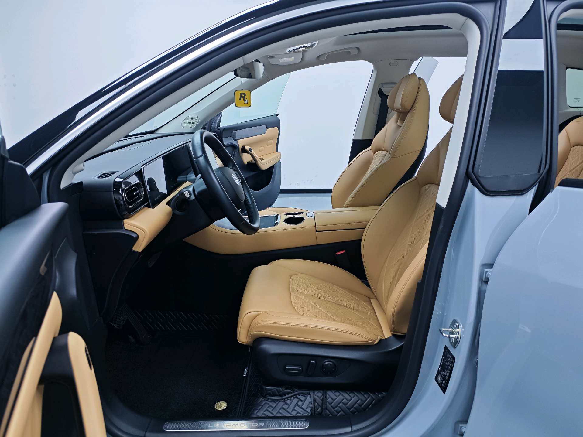 Leapmotor 2024 C11 300 Deluxe Edition