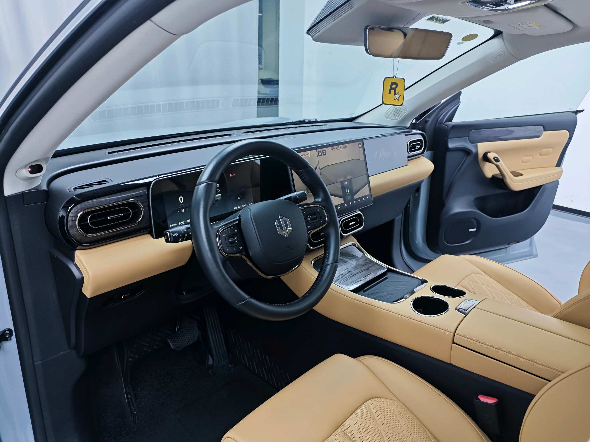 Leapmotor 2024 C11 300 Deluxe Edition