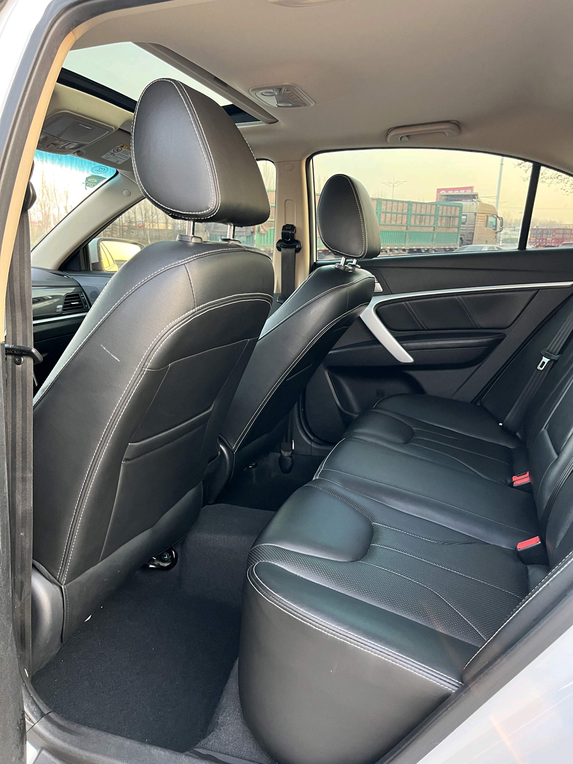 Geely 2017 Emgrand Sedan 1.5 Million Edition Fashion
