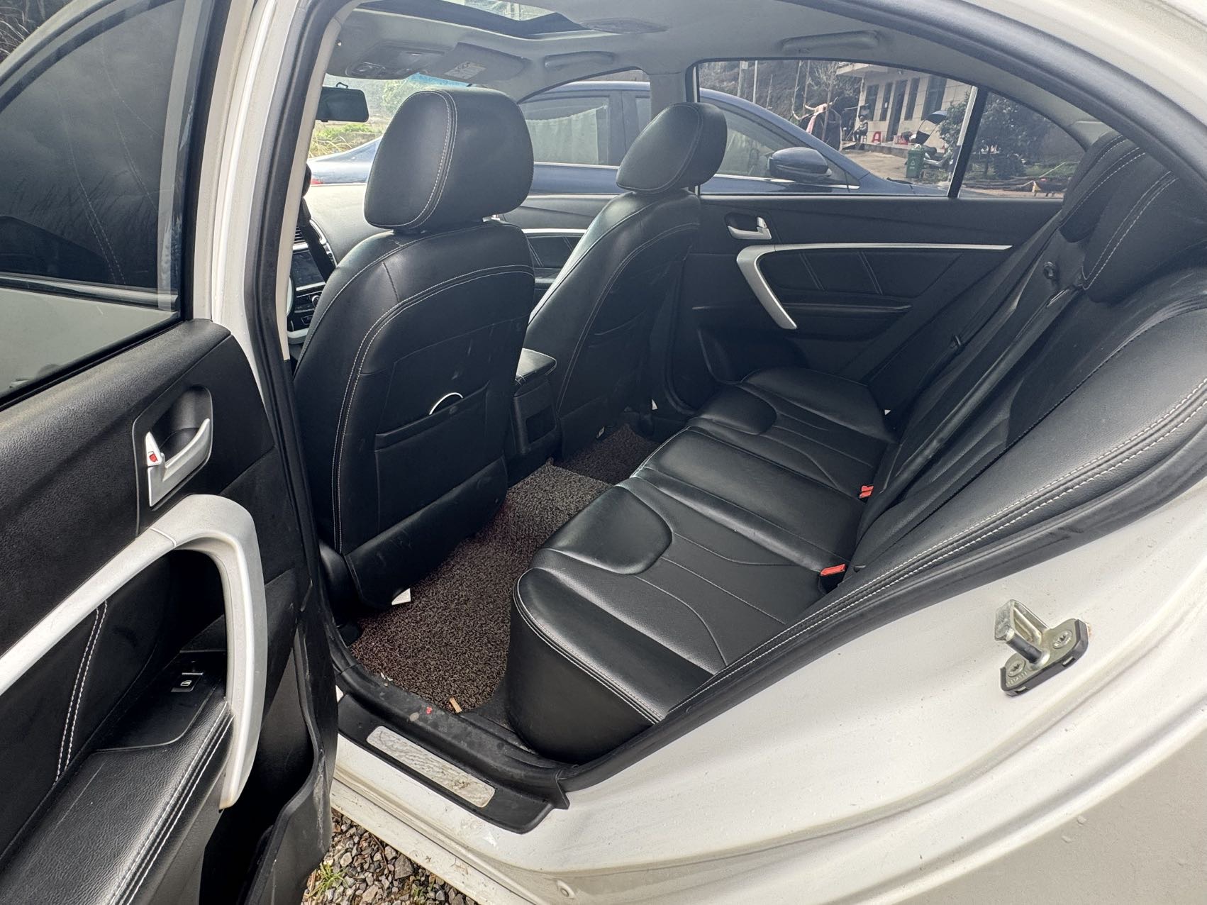 Geely 2016 Emgrand Sedan 1.5 CVT Upward Edition