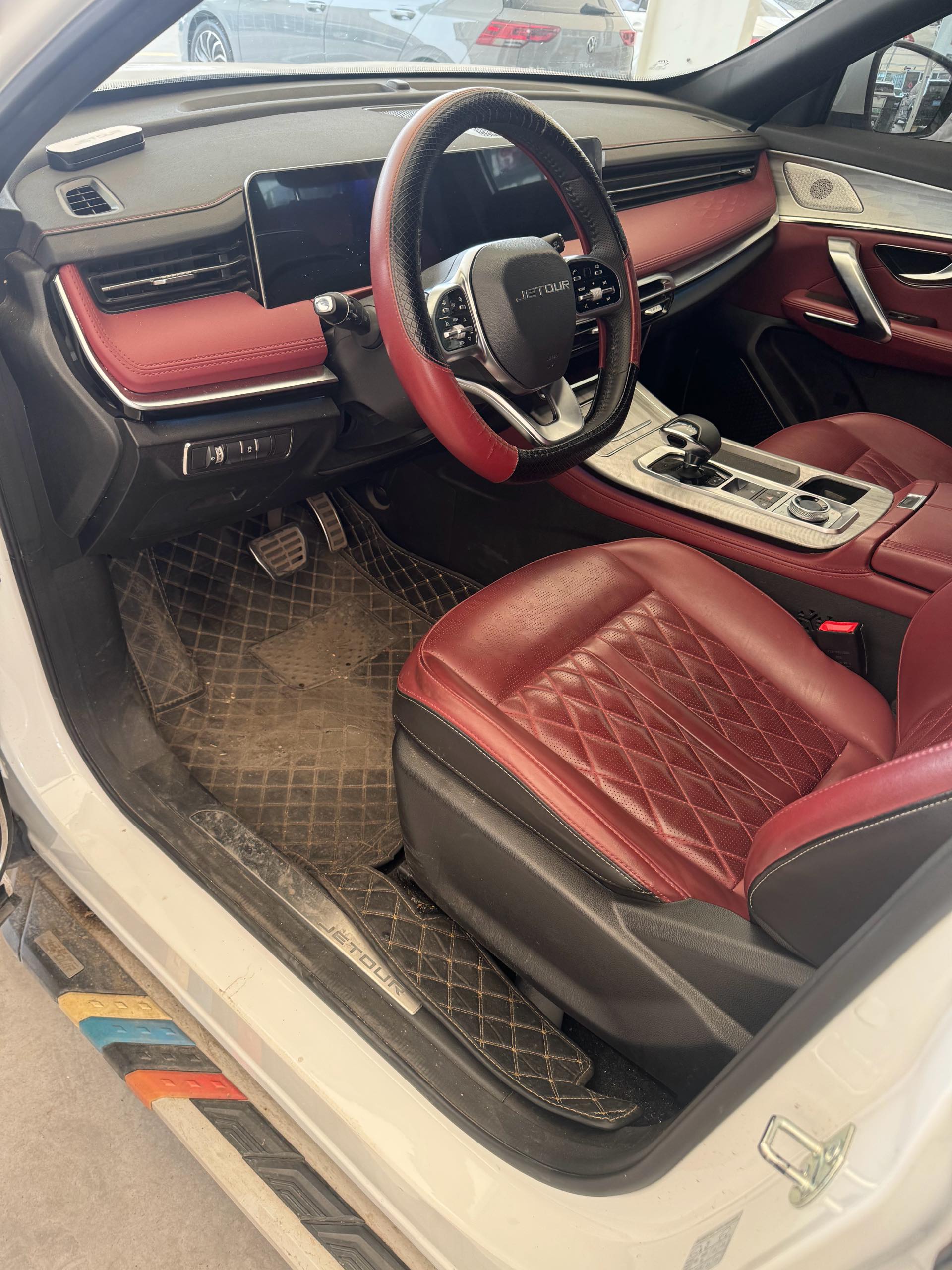 JETOUR 2023 X70 PLUS 1.6T Stronger 7-Seater