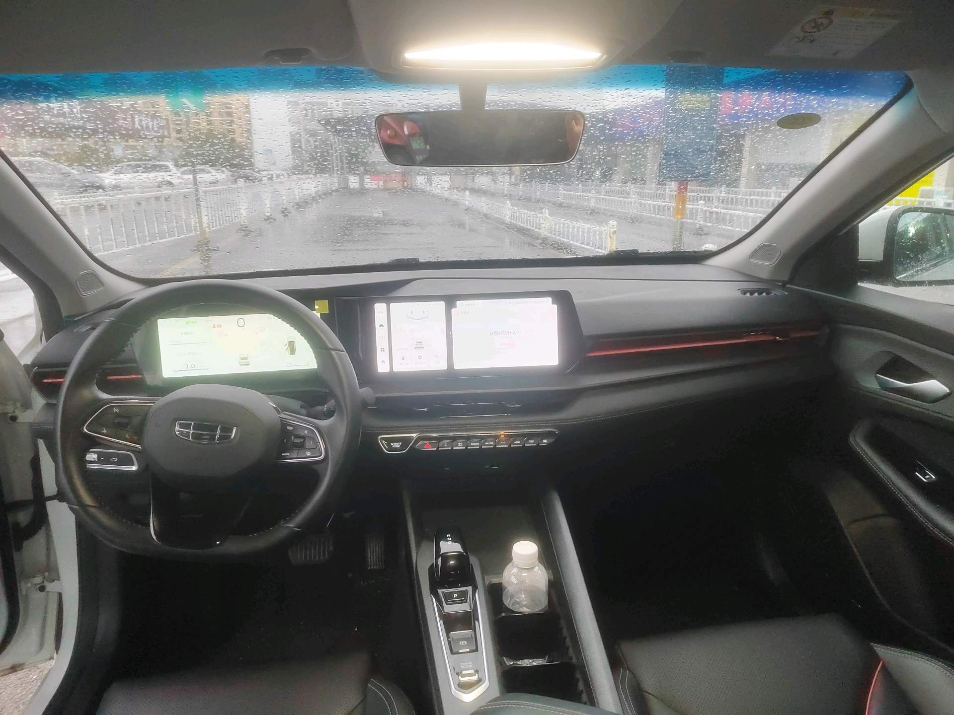 吉利 2022款 缤瑞 COOL 1.5T COOL 电掣版