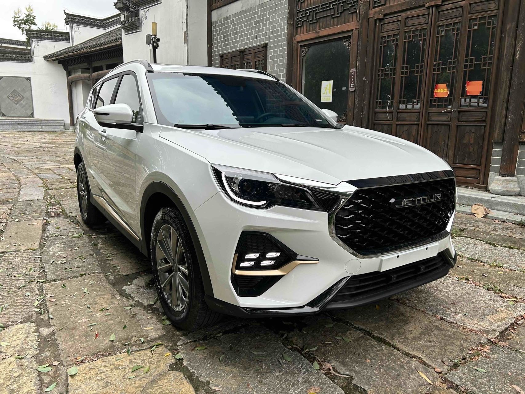 JETOUR 2025 X70 1.5T Beyond PRO 5-Seater