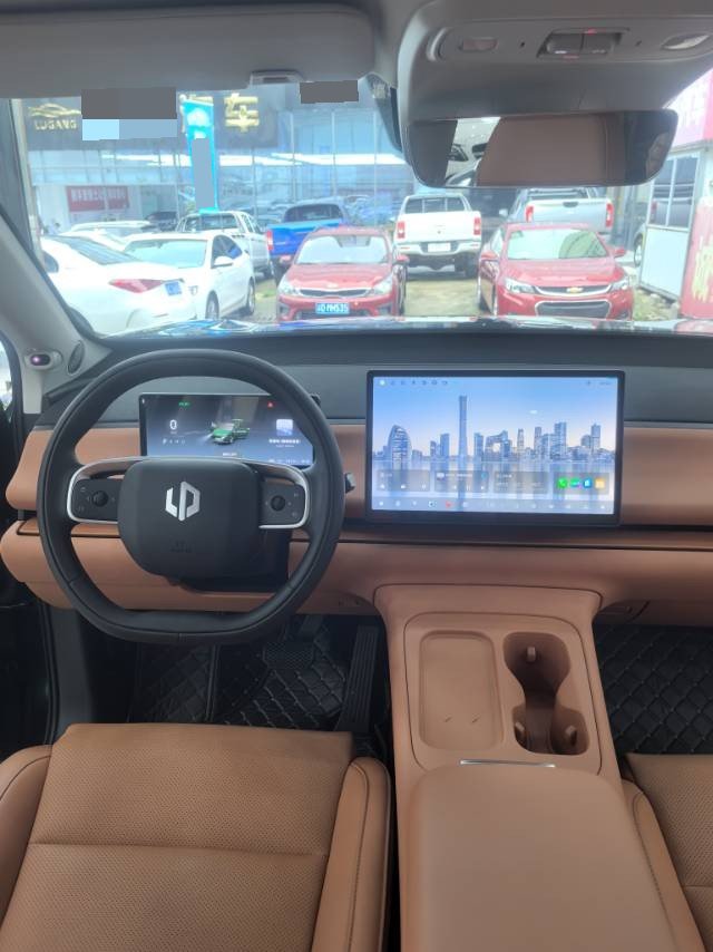 Leapmotor 2024 C16 200 Deluxe Edition