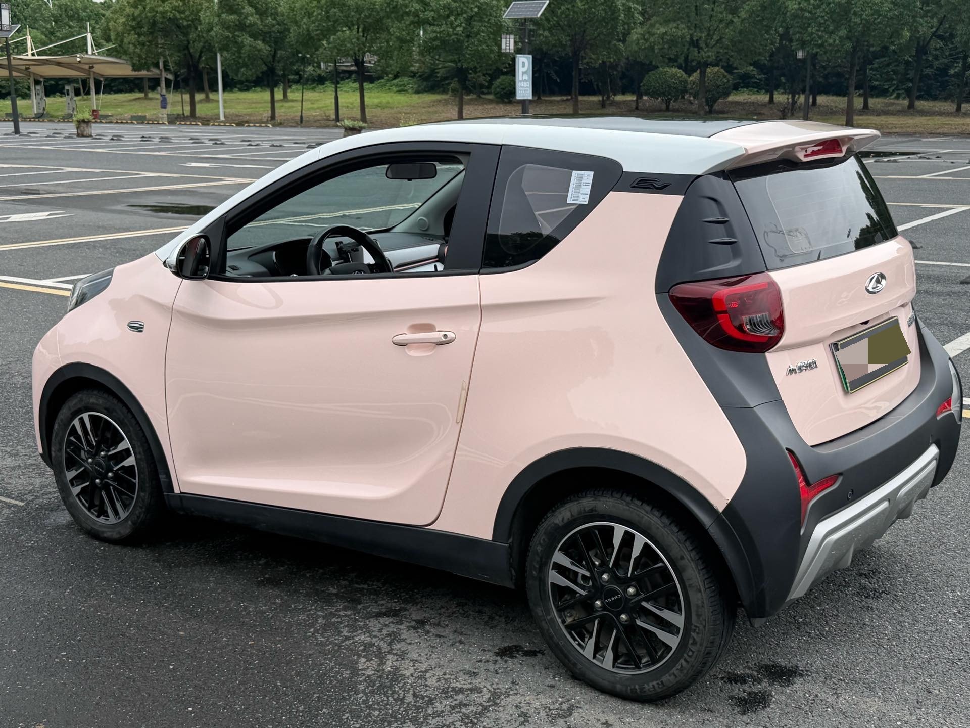 奇瑞 2022款 eQ1 甜粉款 半糖版 磷酸铁锂 30kW 301km(改款)