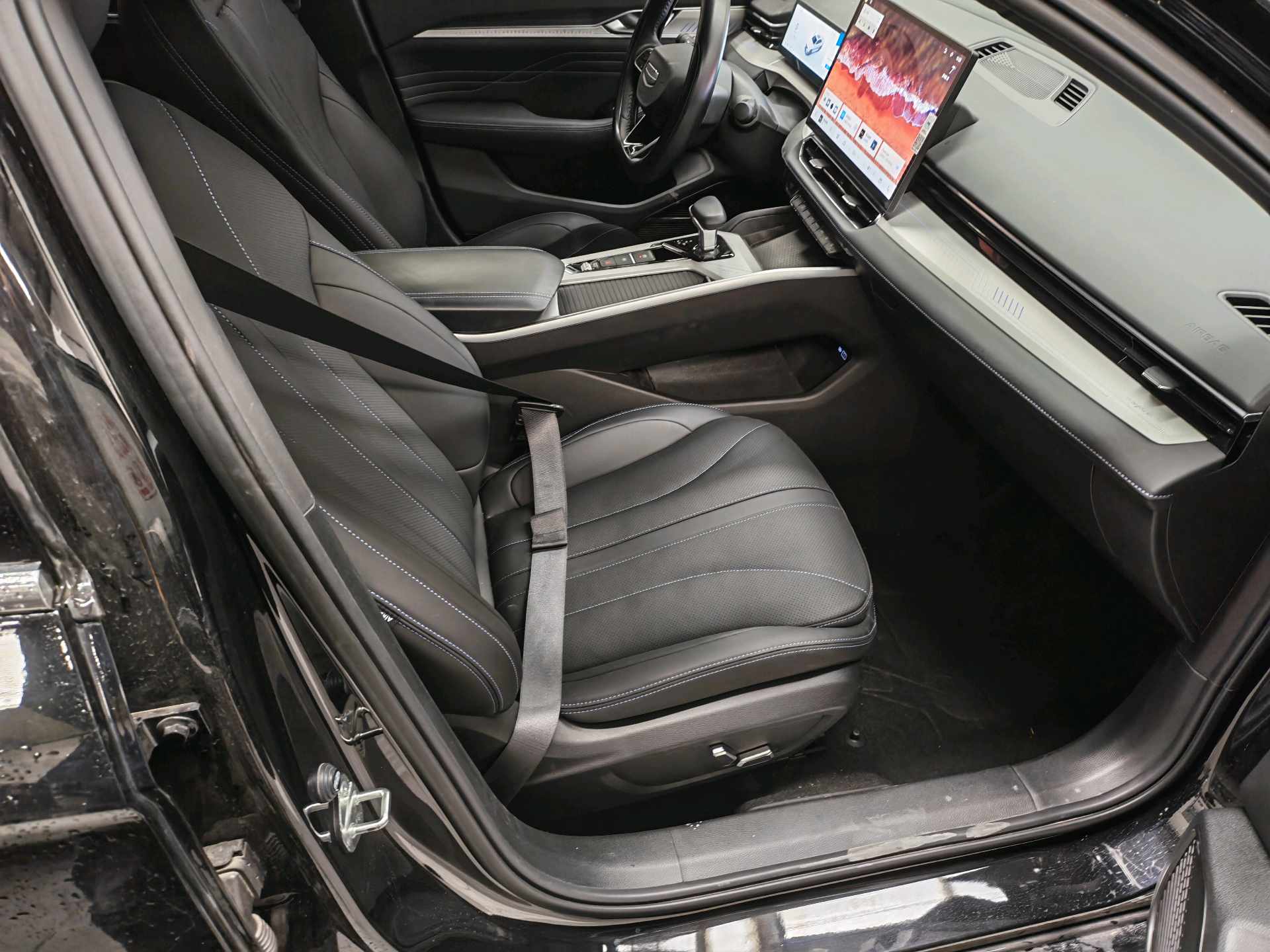 Geely 2025 Xingrui 1.5TD Dongfangyao Kunlun Edition