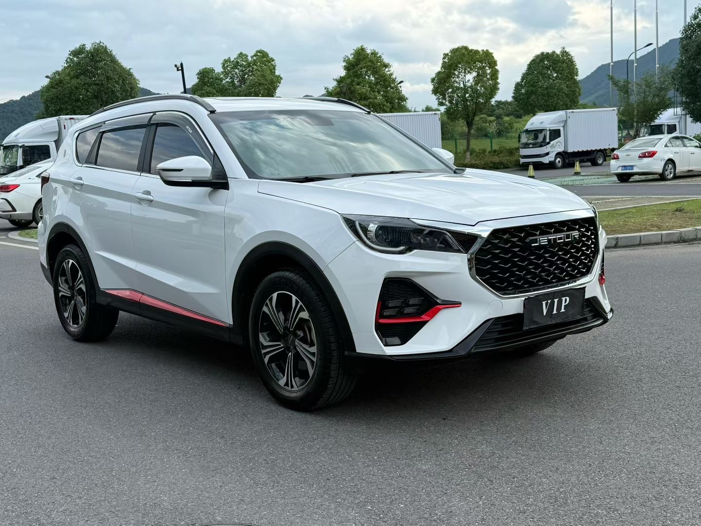 JETOUR 2023 X70 1.5T Dream Edition 7-Seater