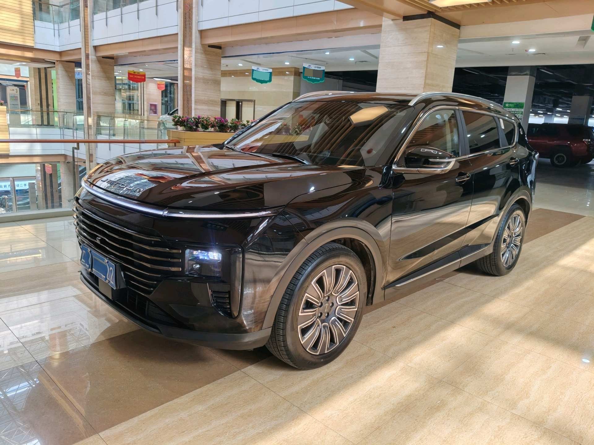 捷途 2025款 X70 PLUS 1.5T 豪华版7座